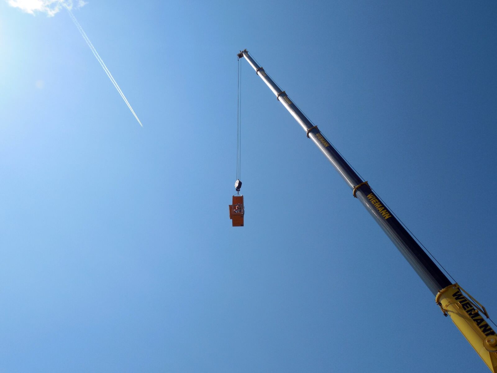 Nikon COOLPIX L620 sample photo. Crane, view, height photography