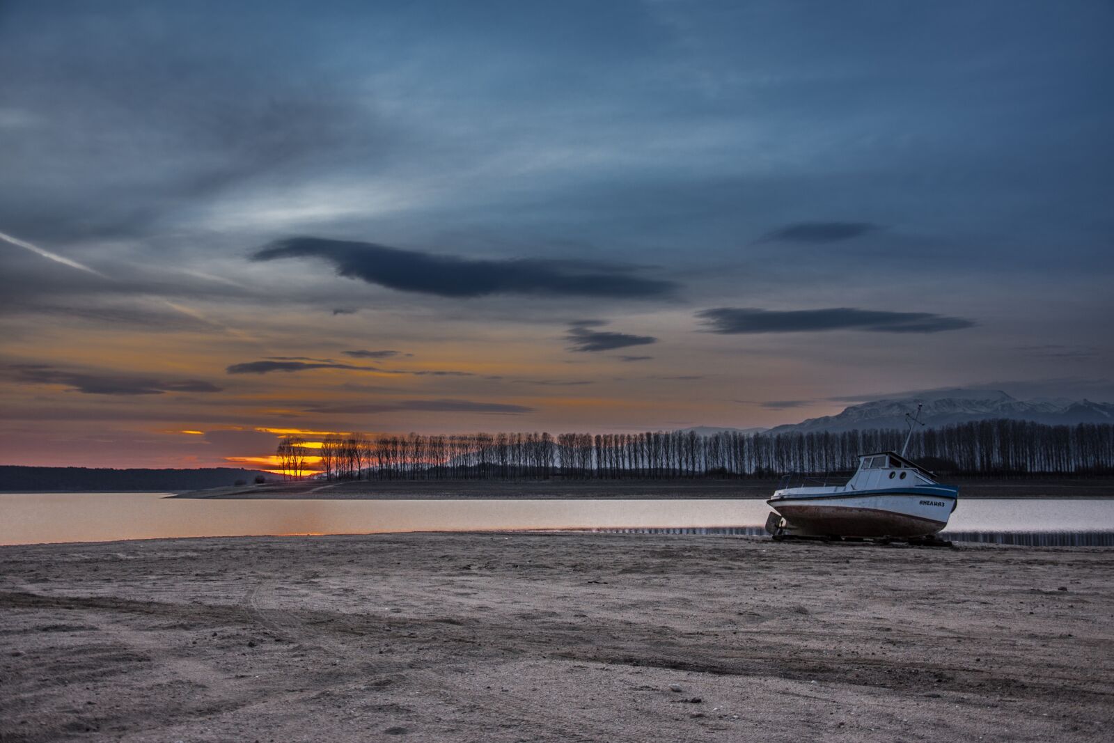 Nikon D7200 sample photo. Sunset over the lake photography