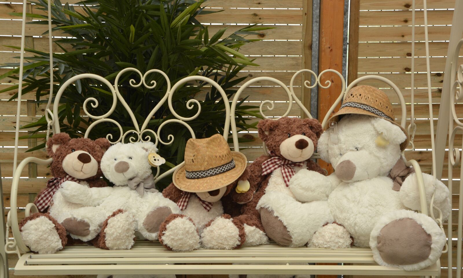 Nikon D5200 sample photo. Bear plush toys, sitting photography