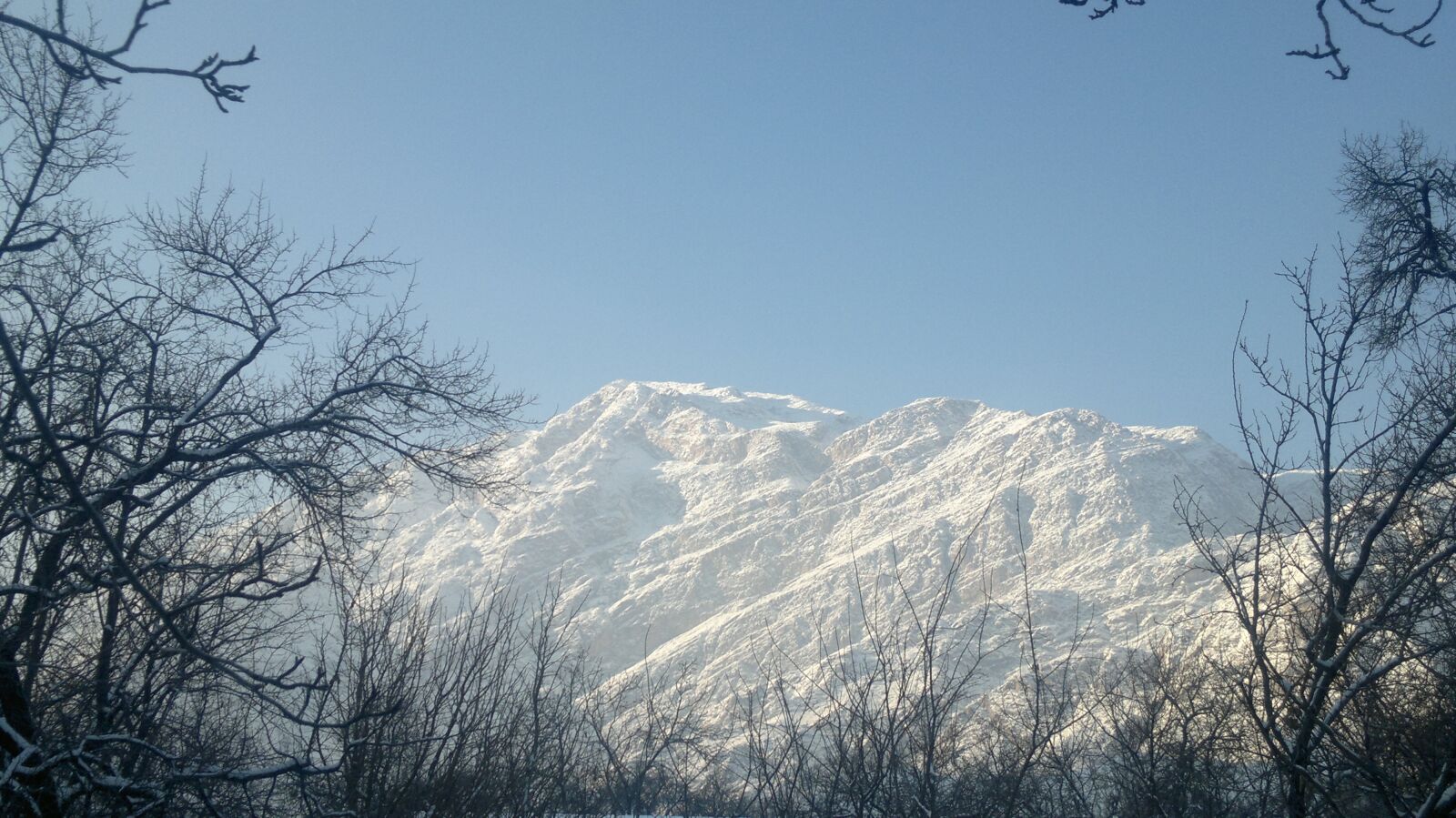 Nokia N8-00 sample photo. Mountains, winter, snow photography