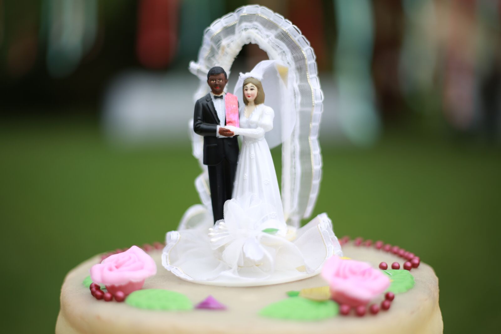 Canon EF 50mm F1.8 II sample photo. Wedding, cake, dessert photography