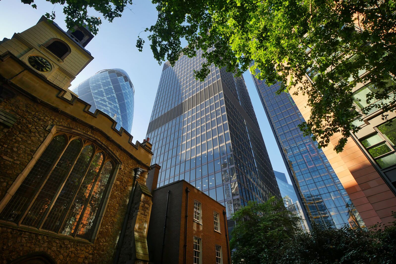Panasonic Lumix DMC-GX8 sample photo. London, facades, old and photography