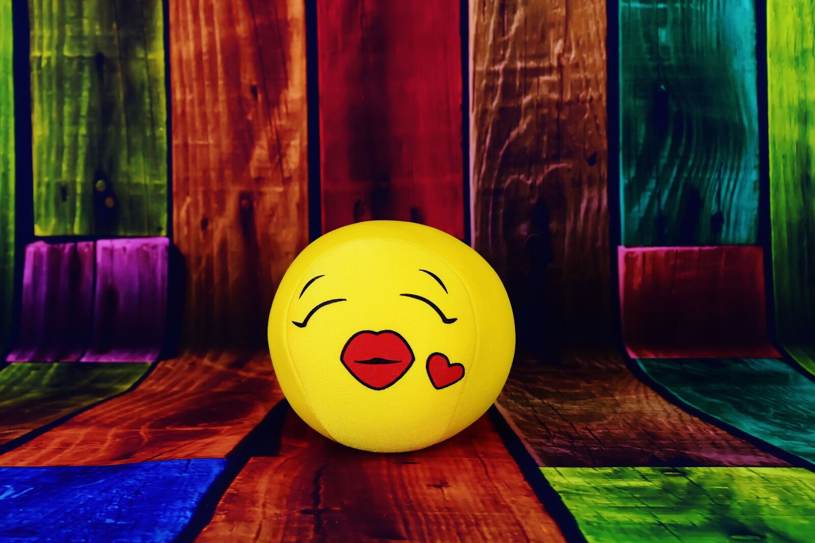 Nikon D7200 sample photo. Smiley, love, kiss photography