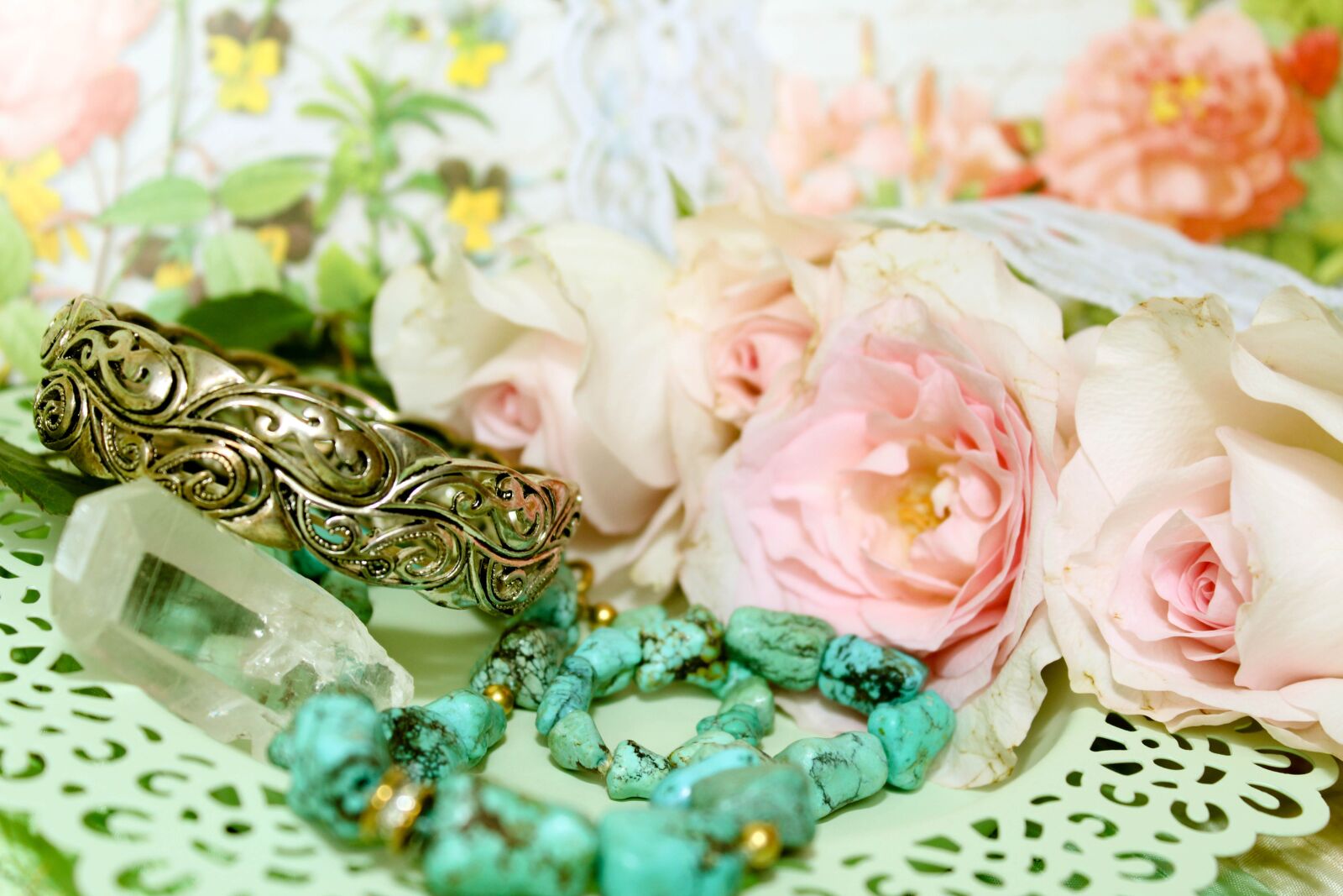Canon EOS 600D (Rebel EOS T3i / EOS Kiss X5) sample photo. Rose, vintage, shabby chic photography