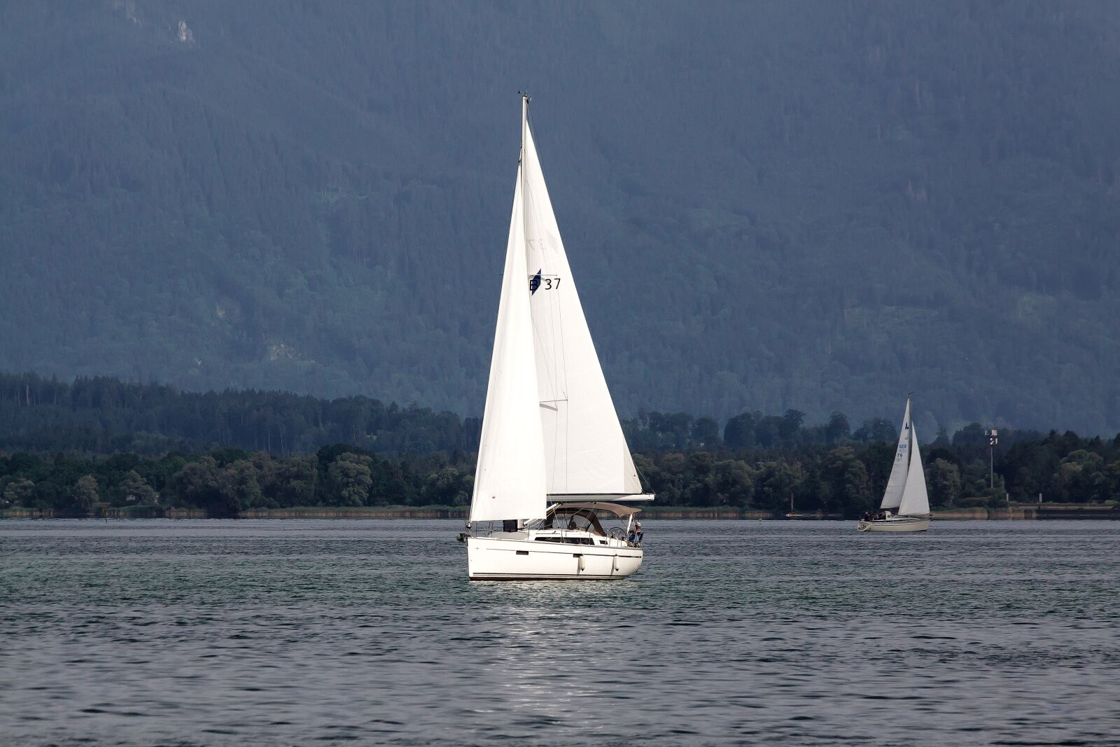 Canon EOS 50D + Canon EF 70-300mm F4-5.6 IS USM sample photo. Sailing boat, crew, man photography