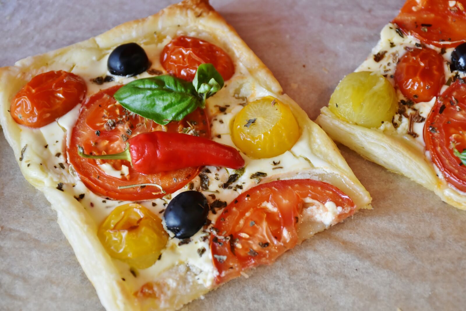Nikon D7200 sample photo. Tomatoes, tomato quiche, red photography