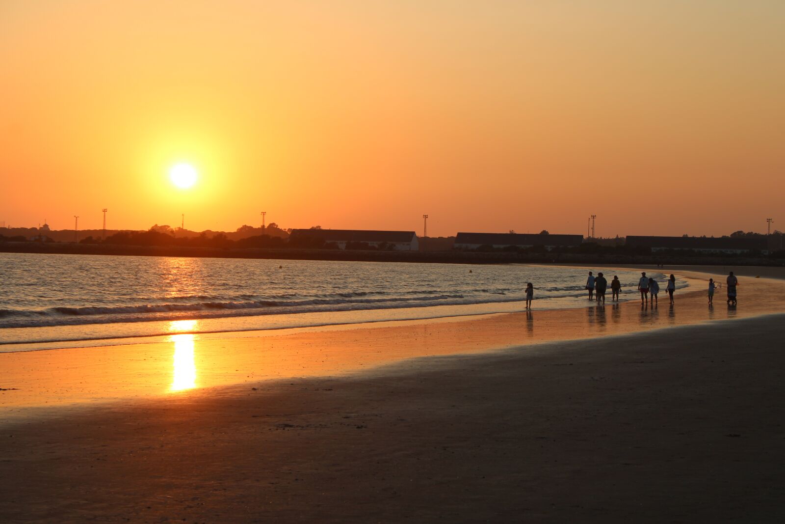 Canon EOS 2000D (EOS Rebel T7 / EOS Kiss X90 / EOS 1500D) sample photo. Beach, sea, valdelagrana photography