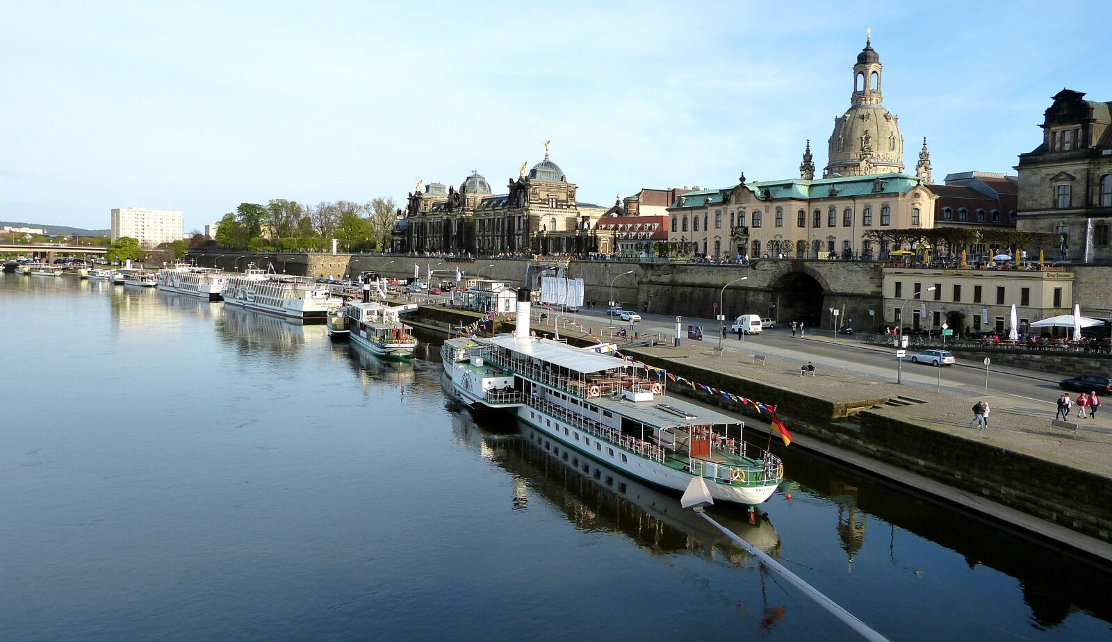 Panasonic Lumix DMC-FZ150 sample photo. Dresden, shipping, elbe photography