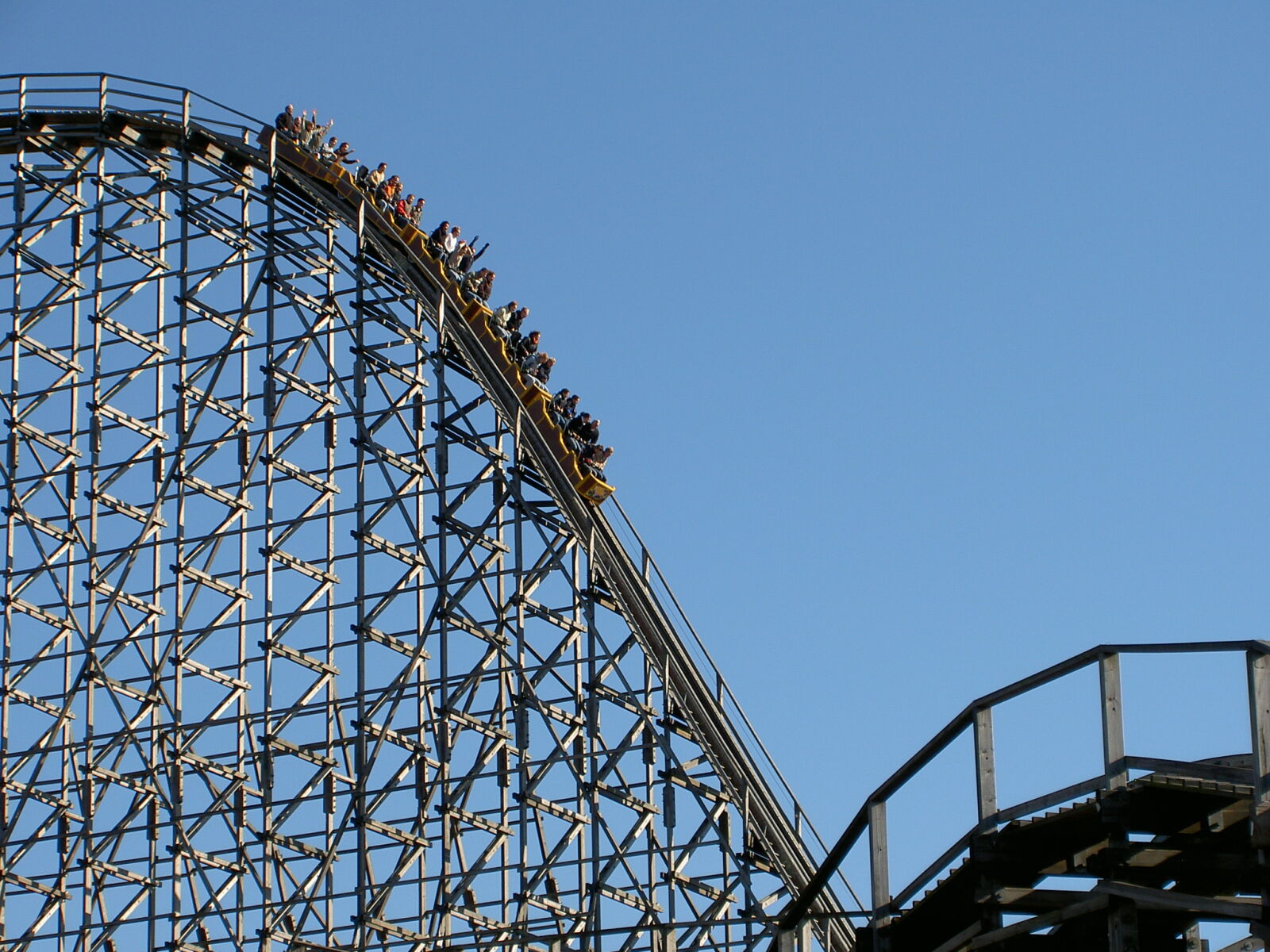 KONICA MINOLTA DiMAGE G500 sample photo. Roller, coaster, ride photography