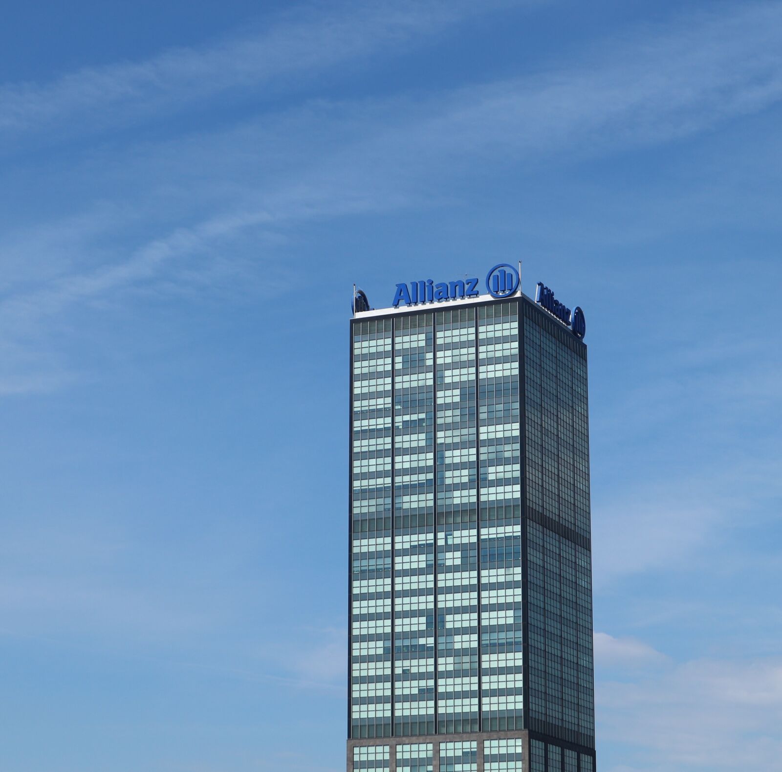 Canon EOS M10 sample photo. Tower, office, building photography