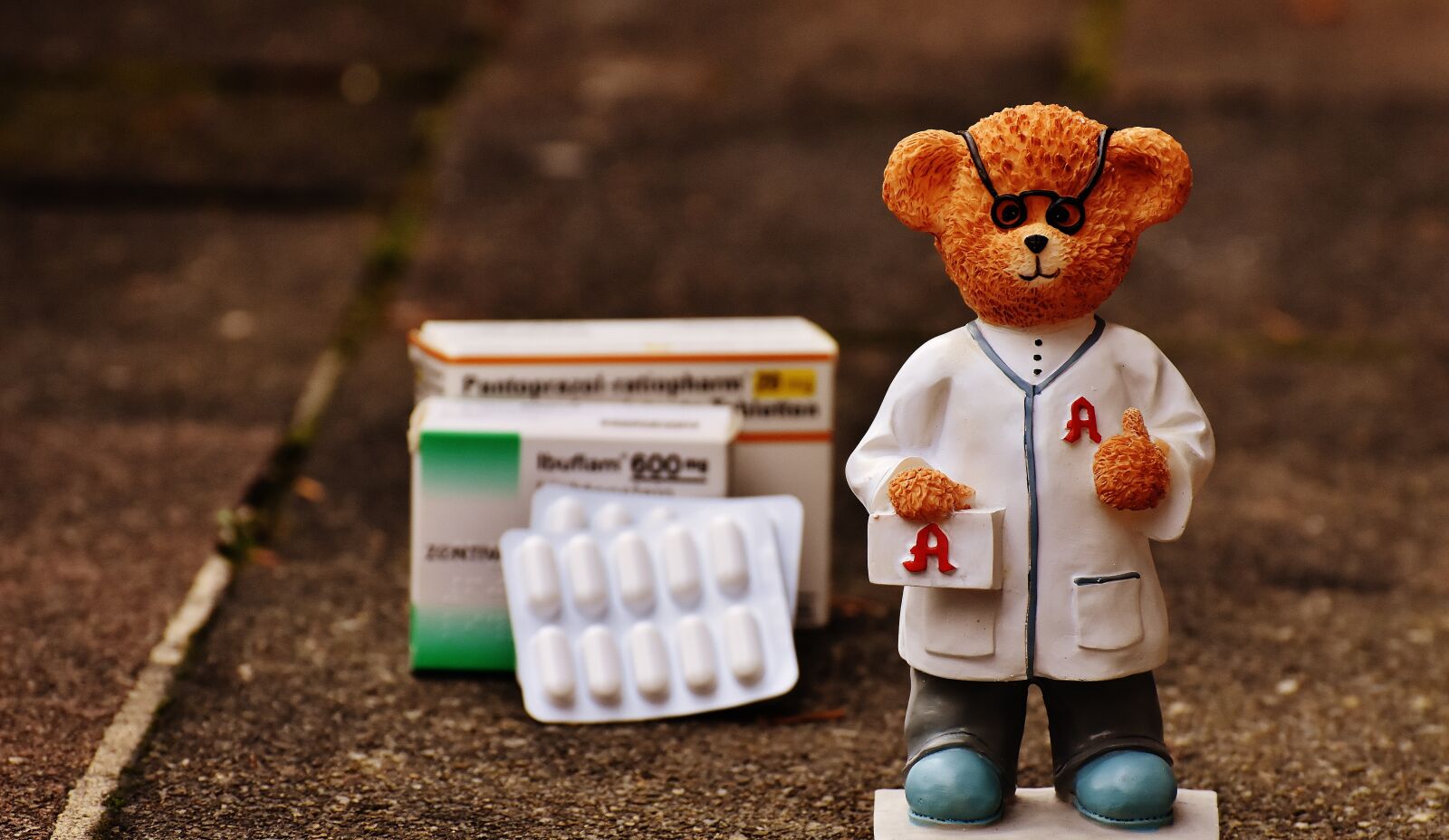 Nikon D7200 sample photo. Bear, profession, pharmacist photography