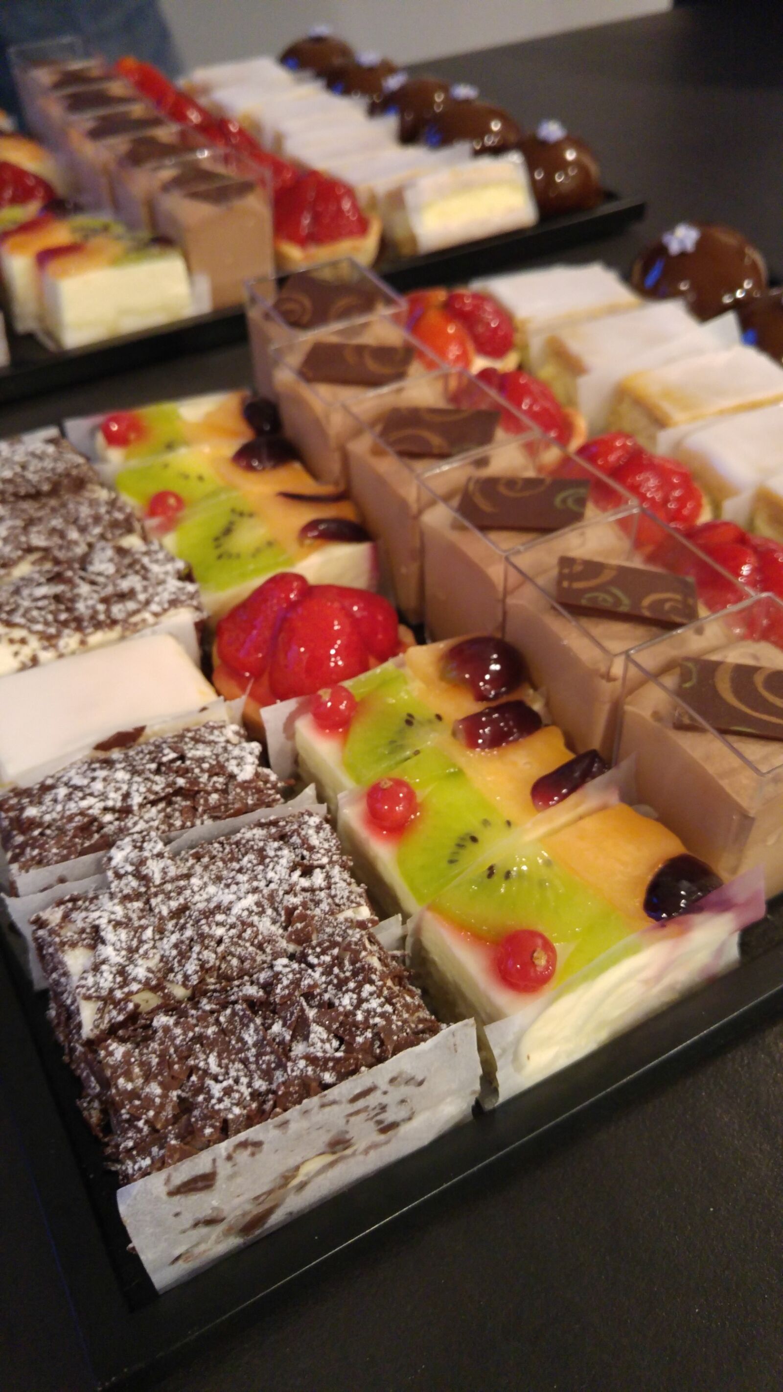 LG G4 sample photo. Cake, dessert, food, sweet photography