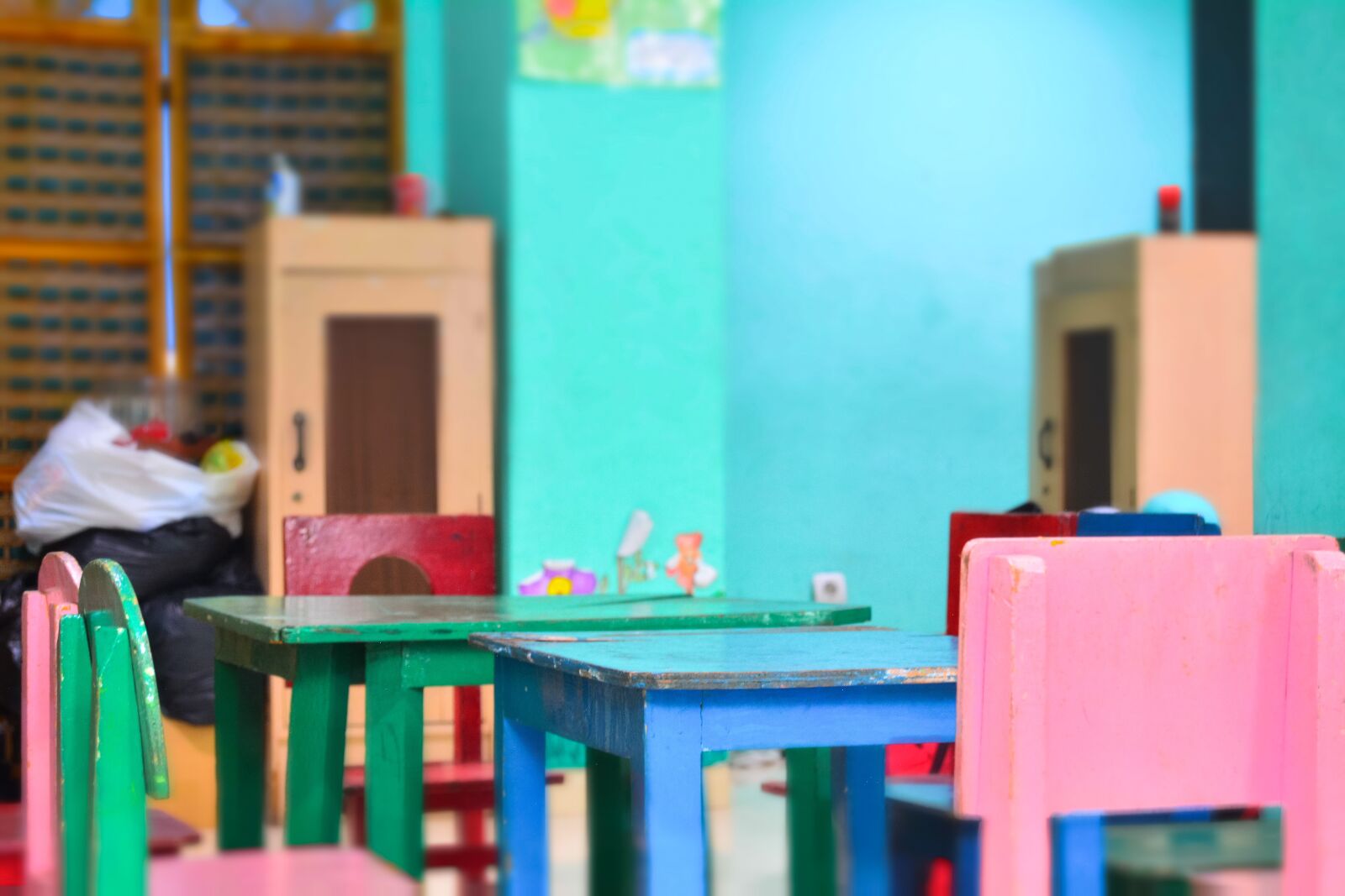 Nikon D5200 sample photo. Table, seat, color photography