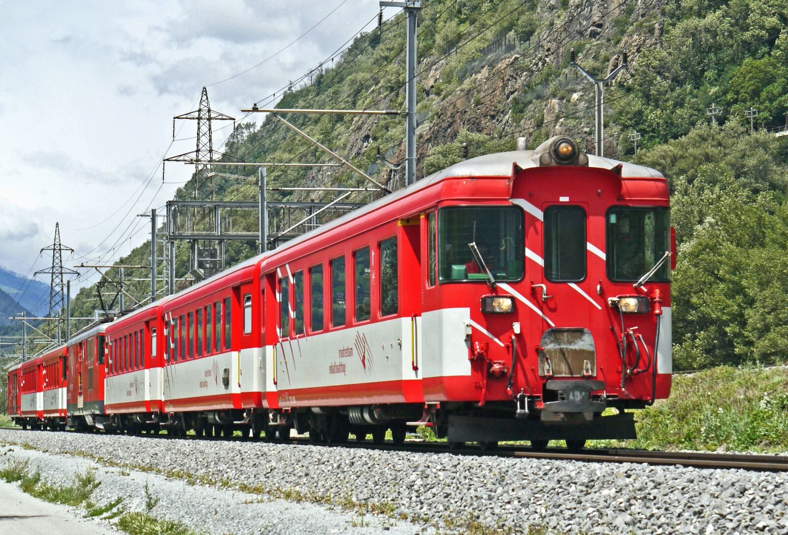 Panasonic Lumix DMC-G1 sample photo. Locomotive, train, vehicle, travel photography