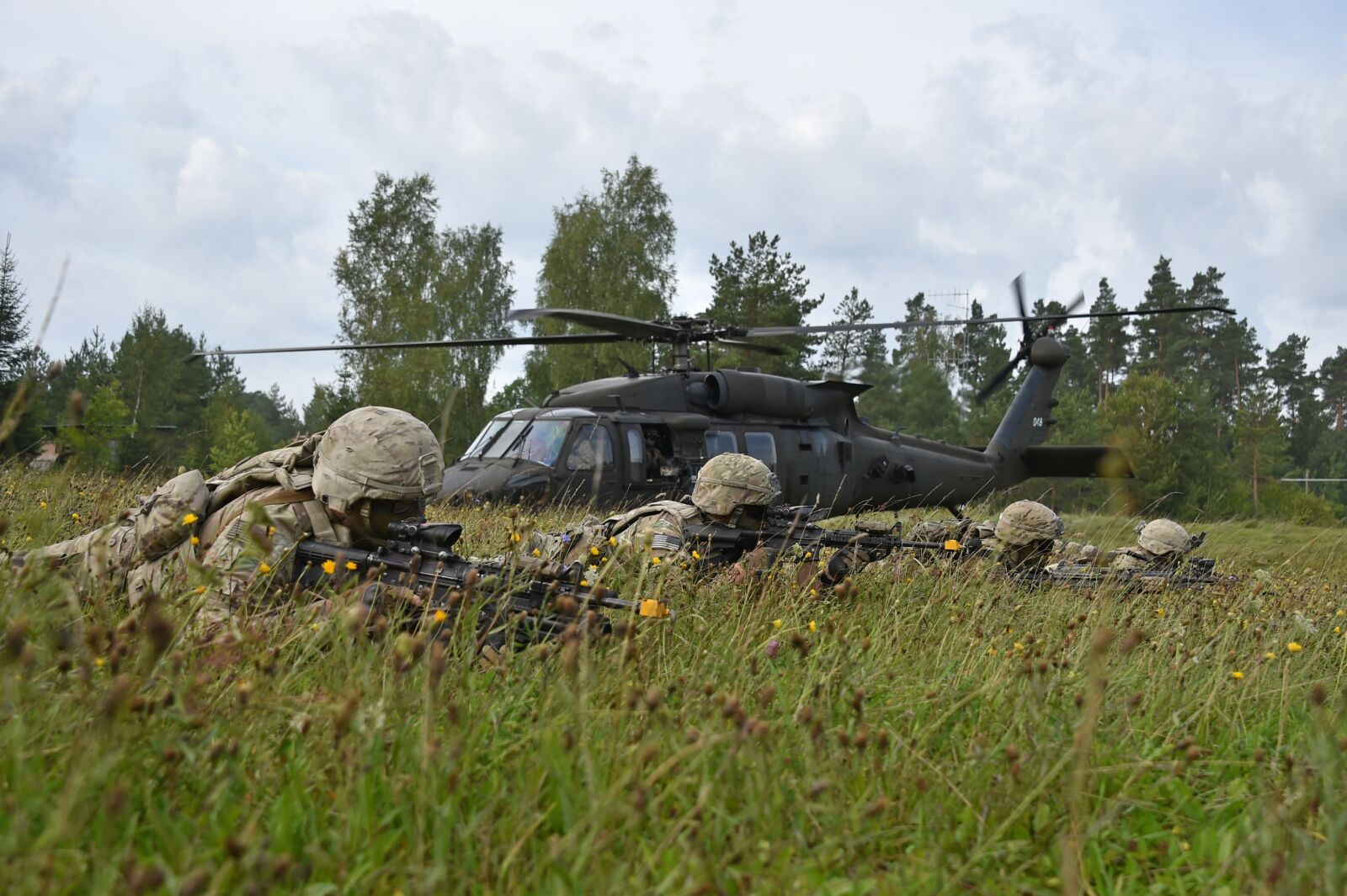 Nikon D4S sample photo. Soldiers, firearm, military photography