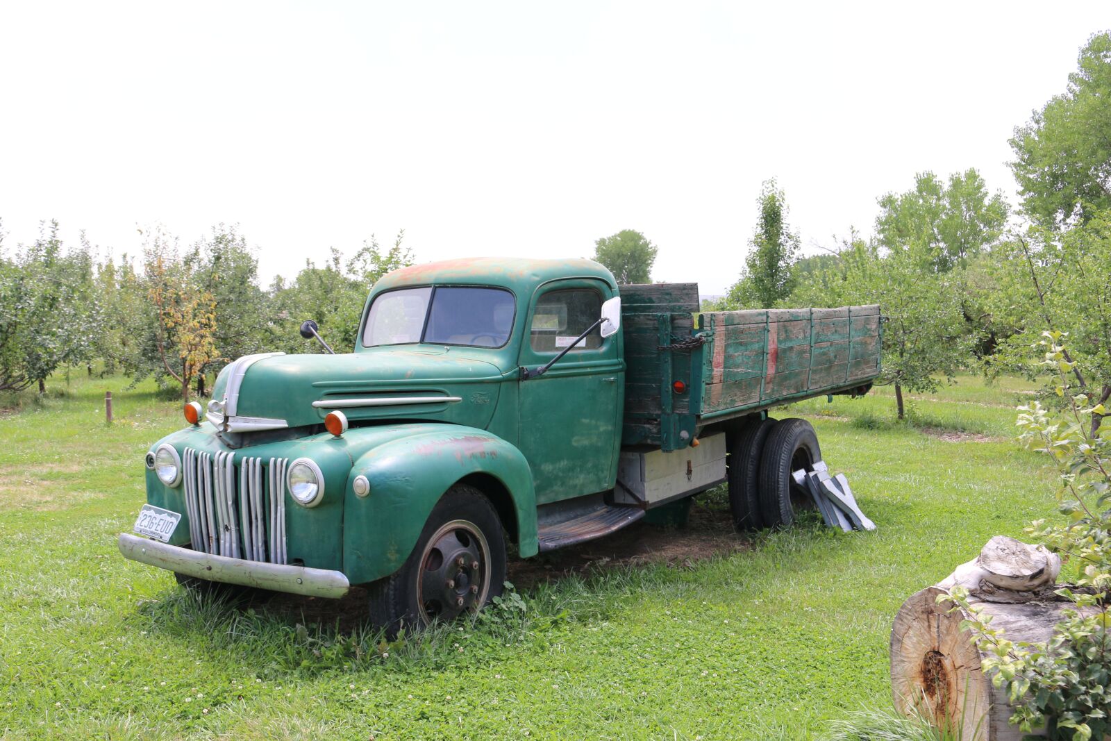 Canon EOS 70D sample photo. Truck, farm, agriculture photography