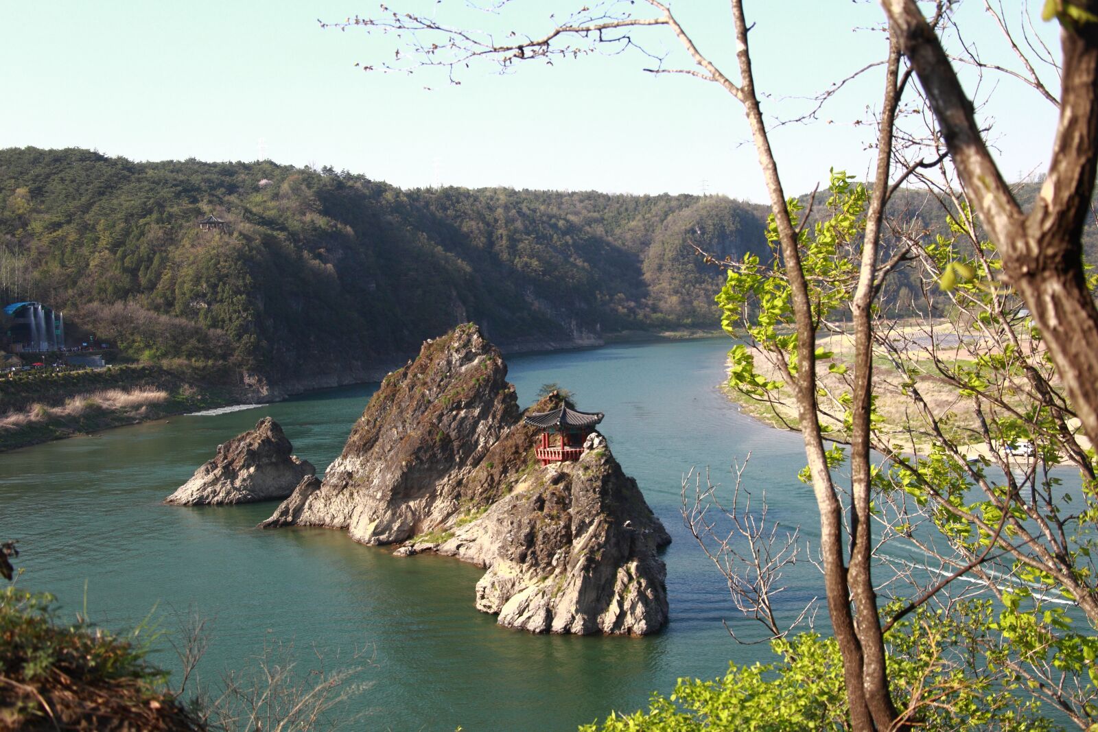 Canon EOS 5D Mark II sample photo. The body of water photography