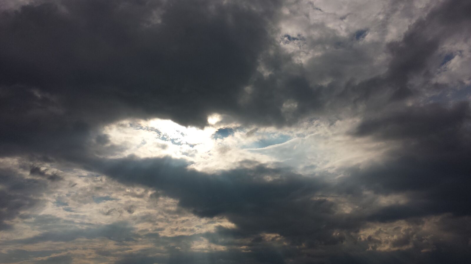 Samsung Galaxy S4 sample photo. Sky, clouds, dark clouds photography