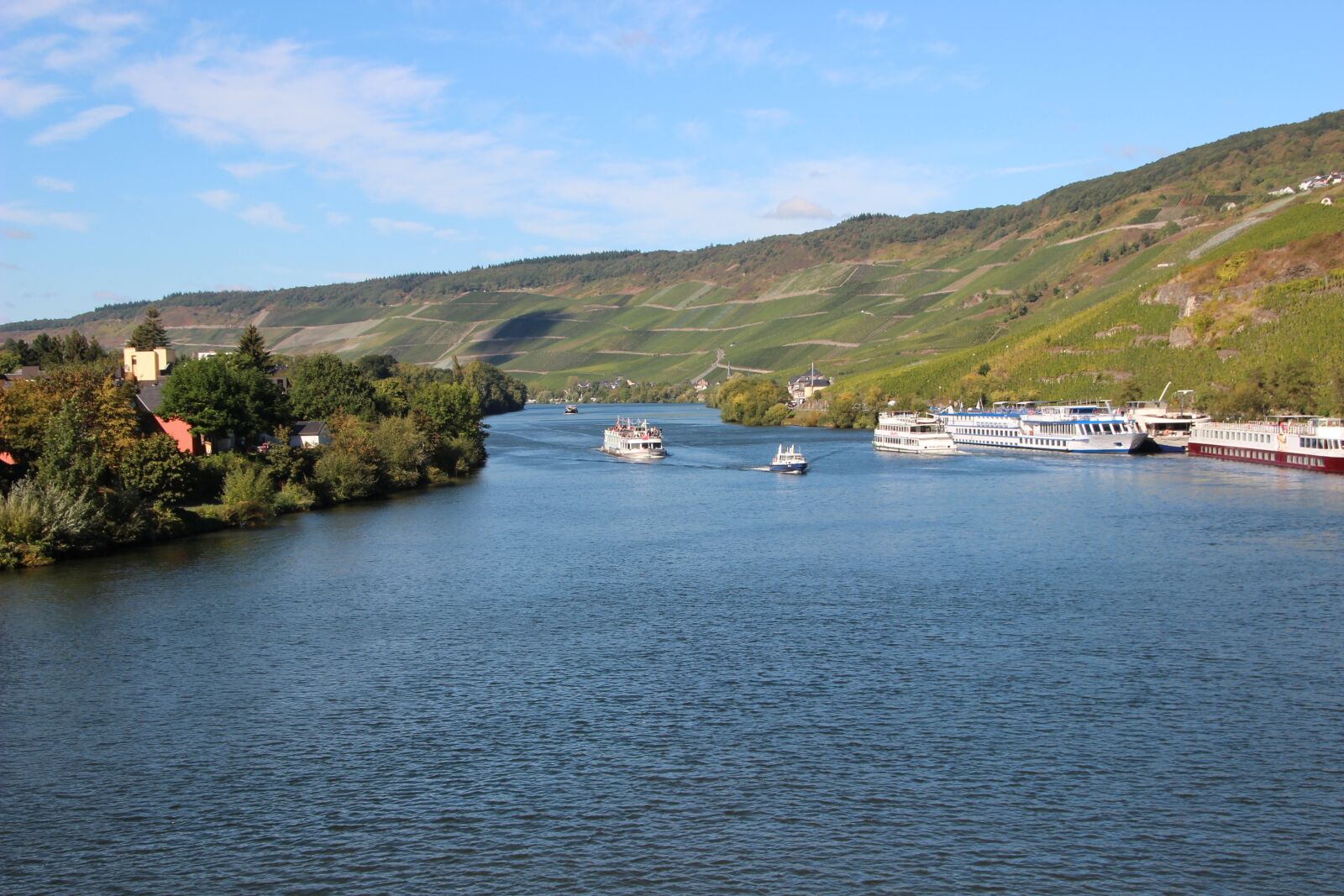 Canon EOS 600D (Rebel EOS T3i / EOS Kiss X5) sample photo. River, vineyards, mosel photography