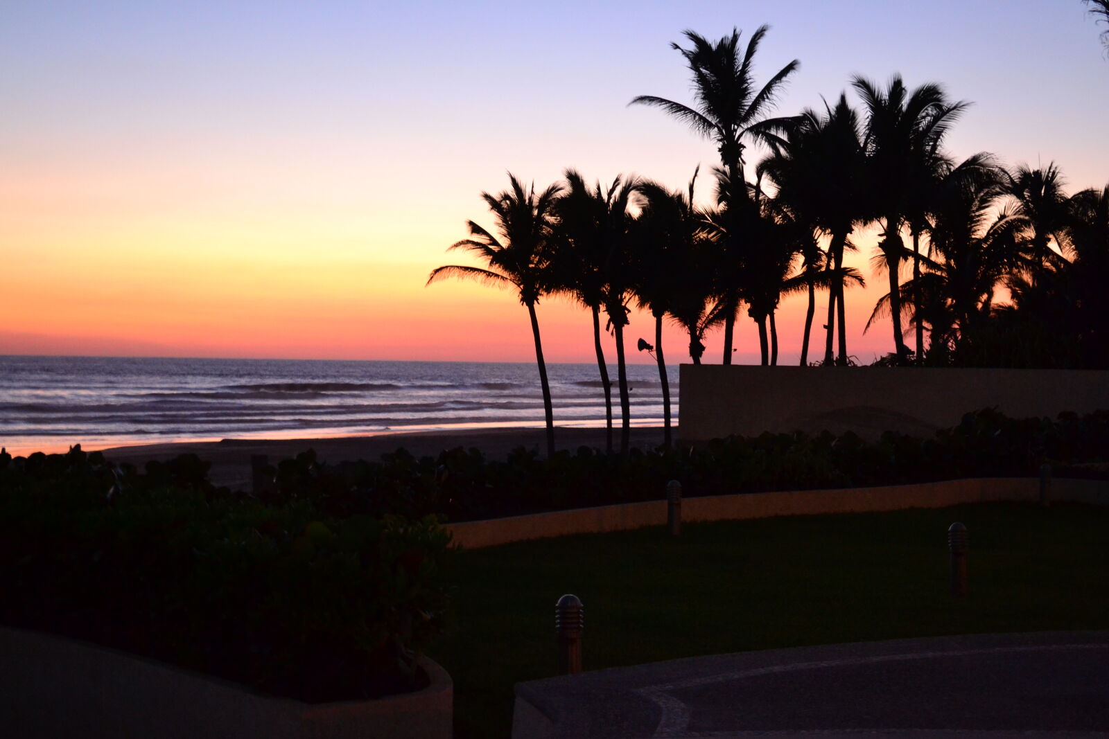 Nikon D3100 sample photo. Acapulco, beach, evening, mexico photography