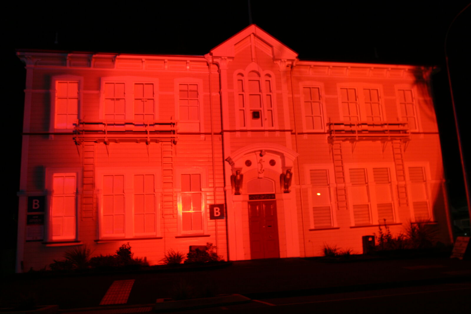 Canon EOS 20D sample photo. Building, house, light, orange photography