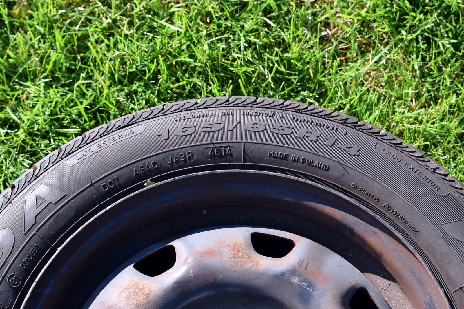 Nikon D5300 sample photo. Auto tires, mature, auto photography