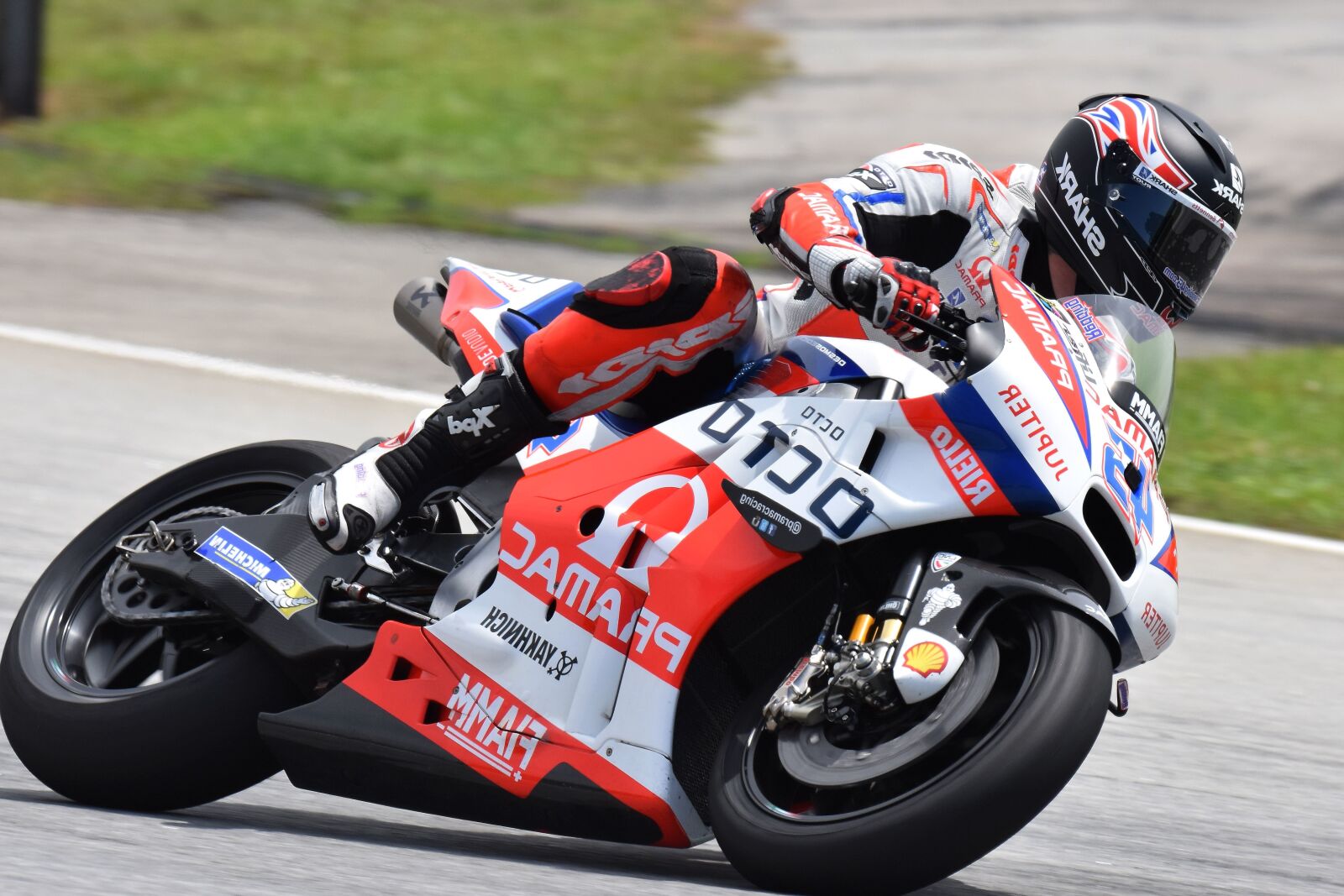 Nikon D7200 sample photo. Race, motorcycle, man, helmet photography