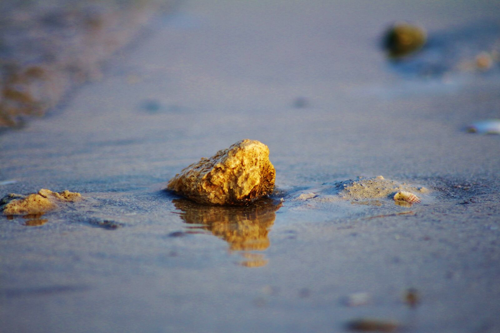 Canon EOS 700D (EOS Rebel T5i / EOS Kiss X7i) sample photo. Stone, jubail, cornich photography