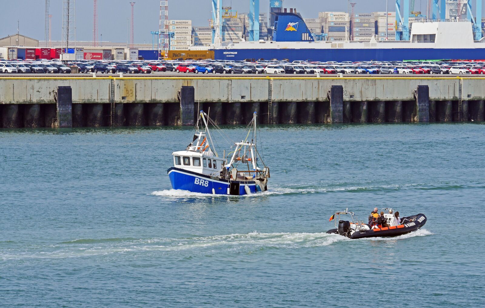 Panasonic Lumix DMC-GX8 sample photo. Port of zeebrugge, cargo photography