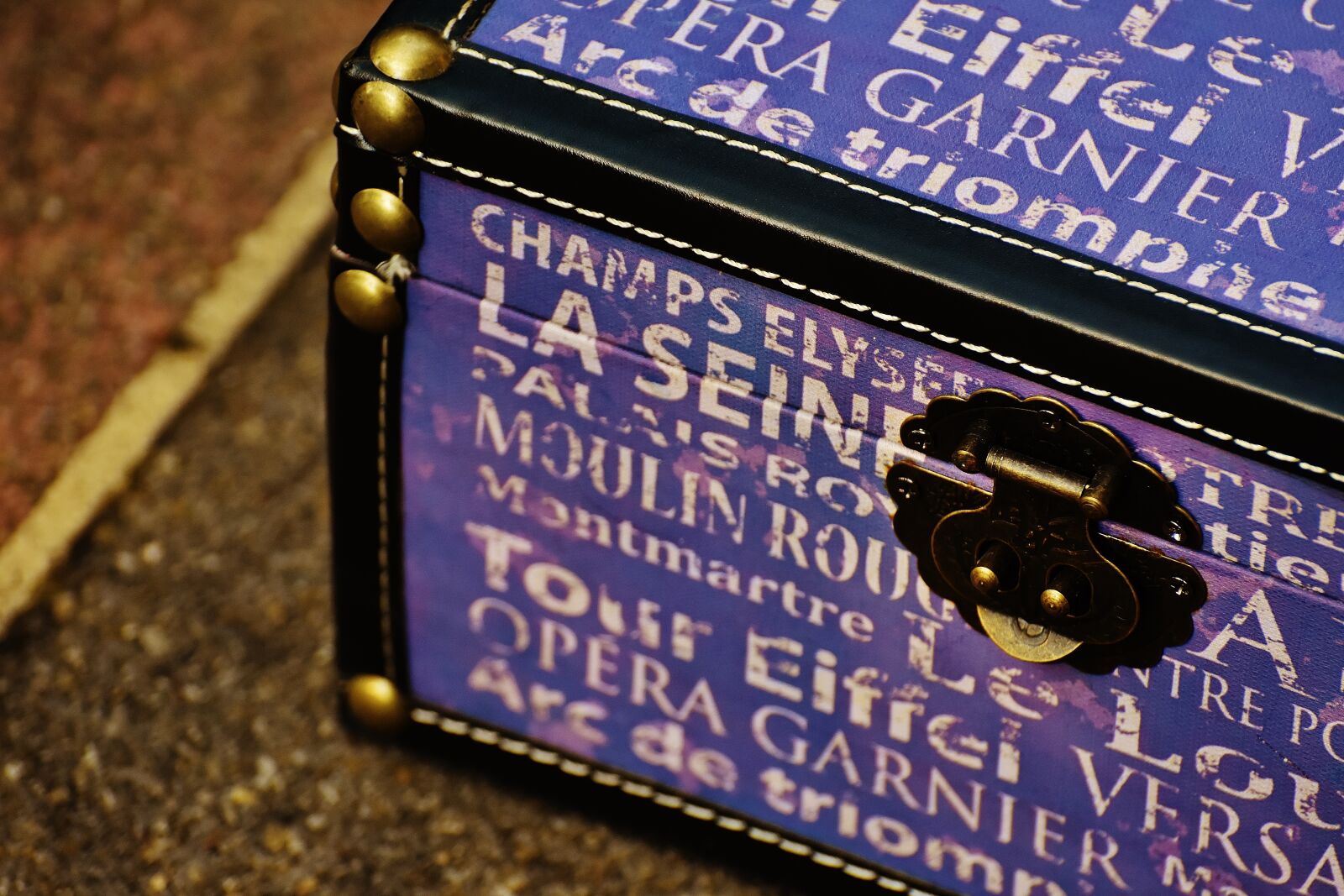 Nikon D7200 sample photo. Chest, box, castle photography