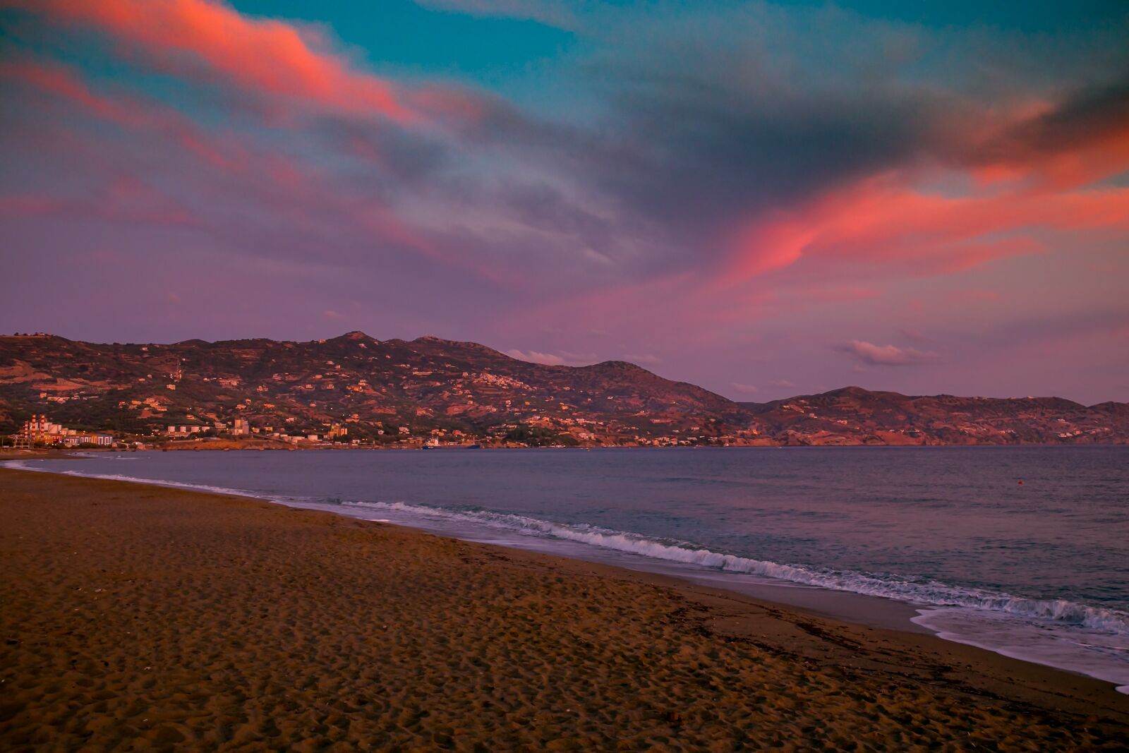 Canon EF 24-70mm F4L IS USM sample photo. Sunrise, sea, coast photography