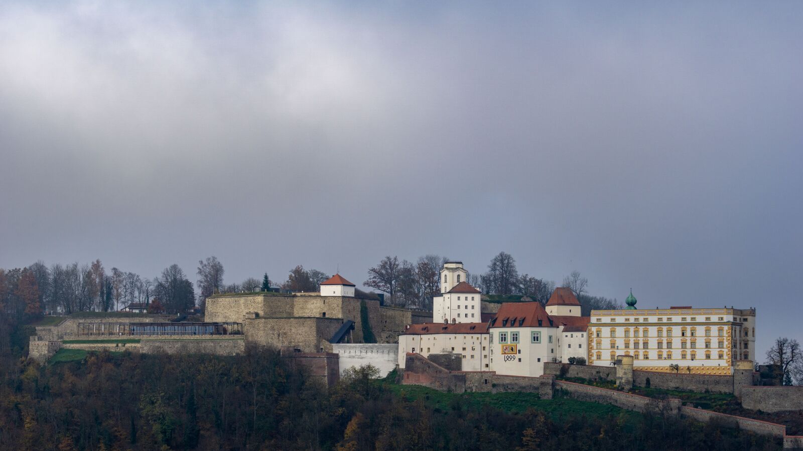 Sony a6000 + Sony FE 70-200mm F4 G OSS sample photo. Passau, veste oberhaus, castle photography