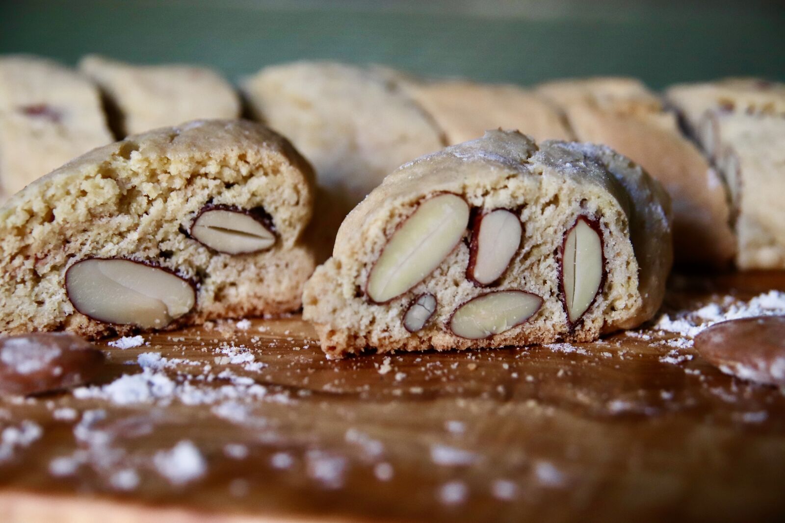 Canon EOS 800D (EOS Rebel T7i / EOS Kiss X9i) sample photo. Cantuccini, pastries, cookie photography