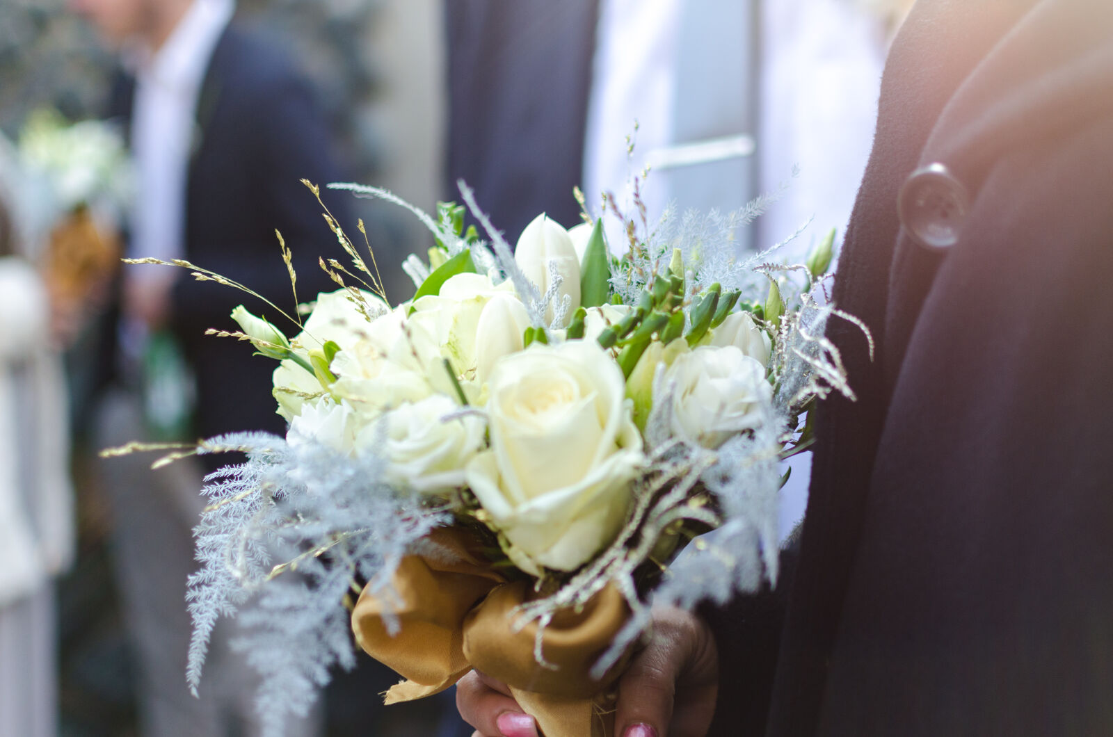Nikon D5100 + Nikon AF-S DX Nikkor 35mm F1.8G sample photo. Beautiful, bouquet, celebration, ceremony photography