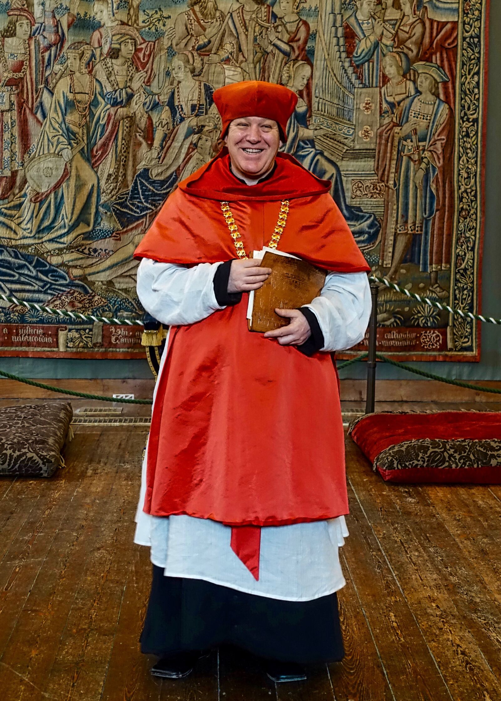 Sony Cyber-shot DSC-RX100 III sample photo. Clergyman, bishop, cardinal photography