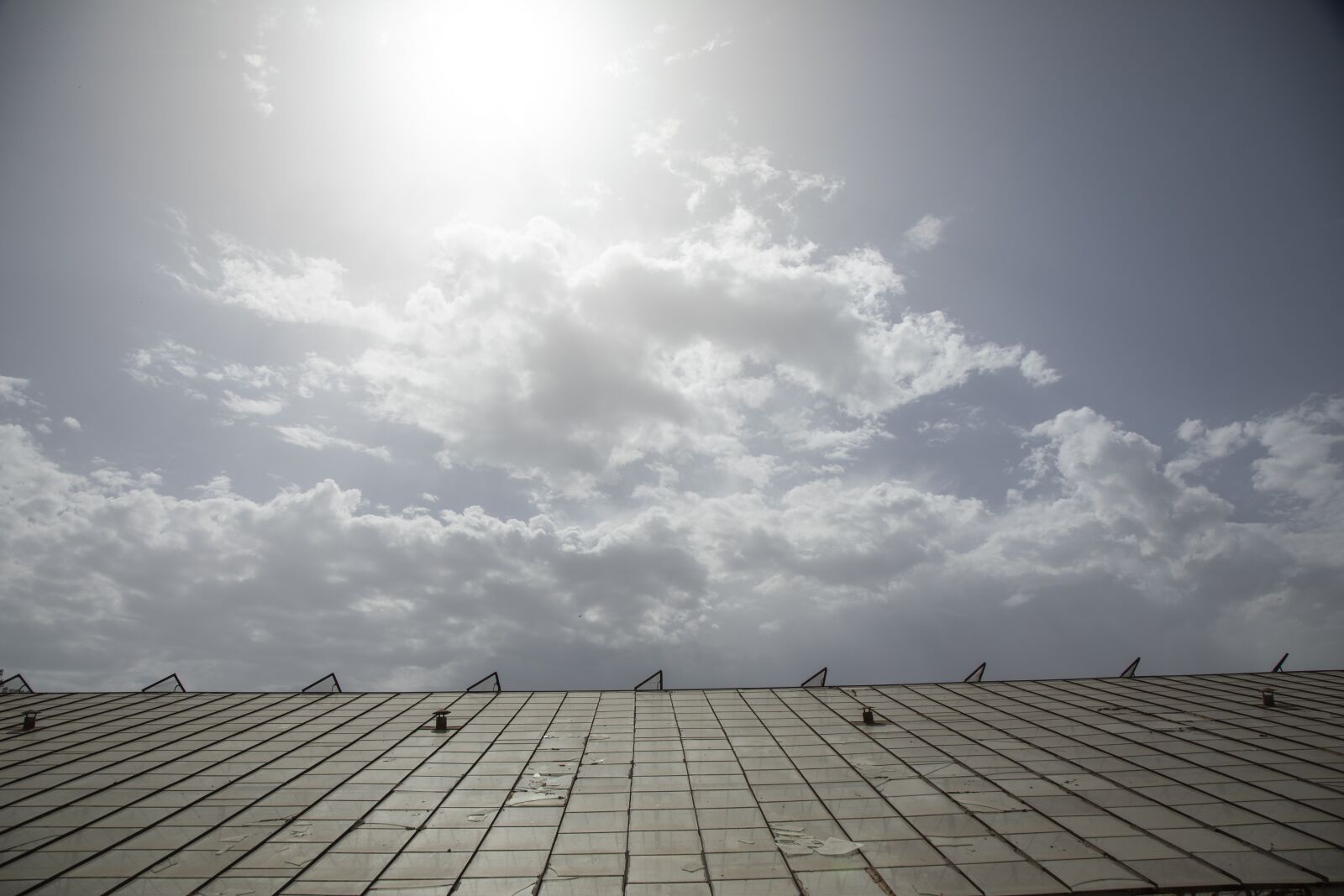 Canon EOS 5D Mark IV sample photo. Roof, glass, architecture photography
