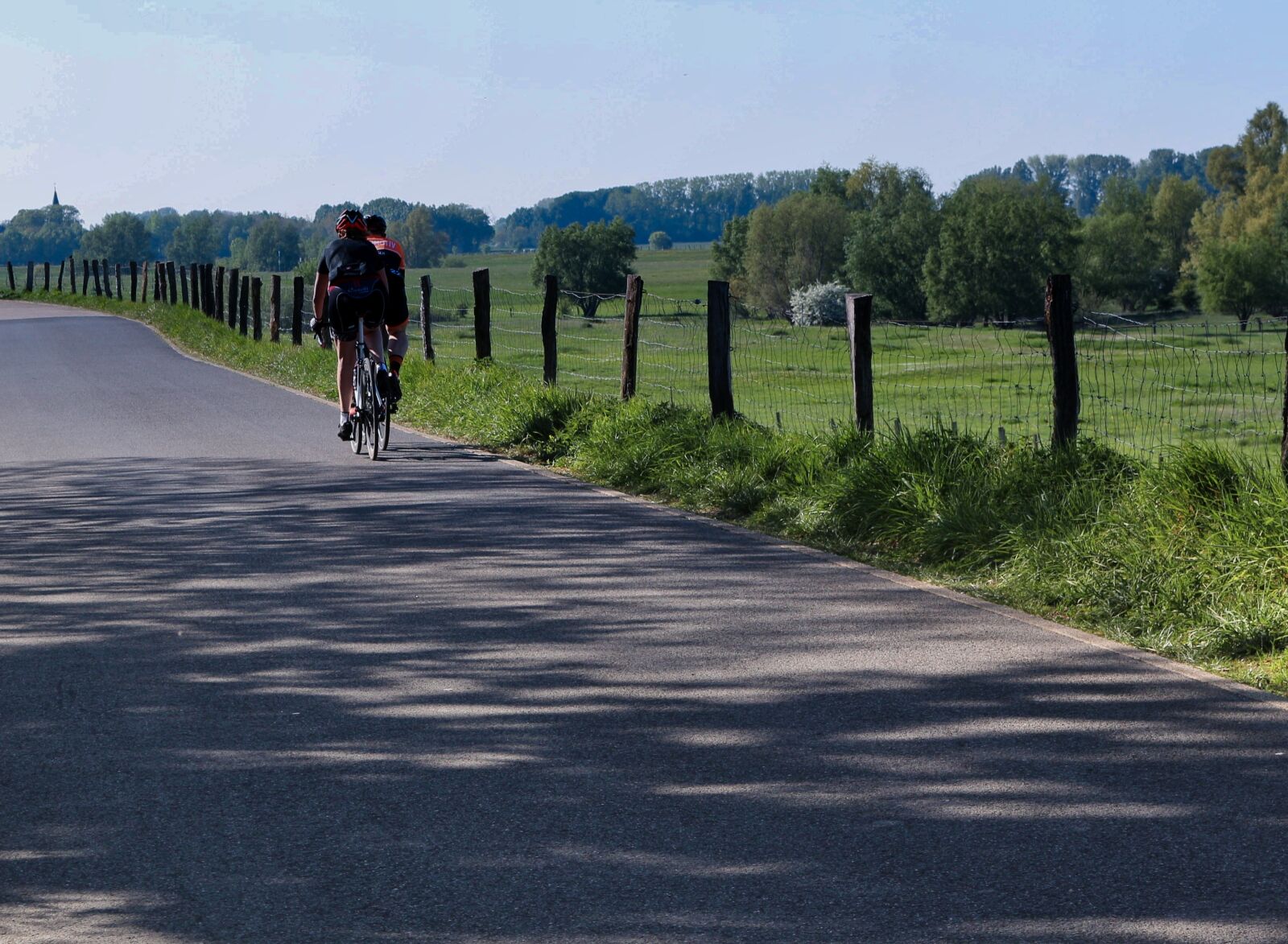 Canon EOS 700D (EOS Rebel T5i / EOS Kiss X7i) sample photo. Cyclists, road bike, bike photography