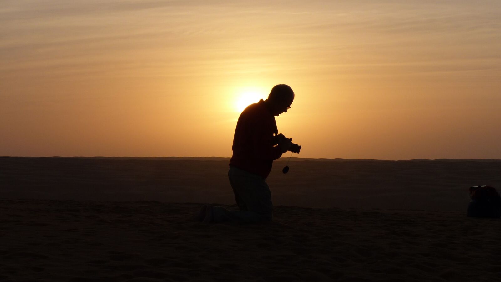 Panasonic Lumix DMC-FZ200 sample photo. Sunrise, desert, tourism photography