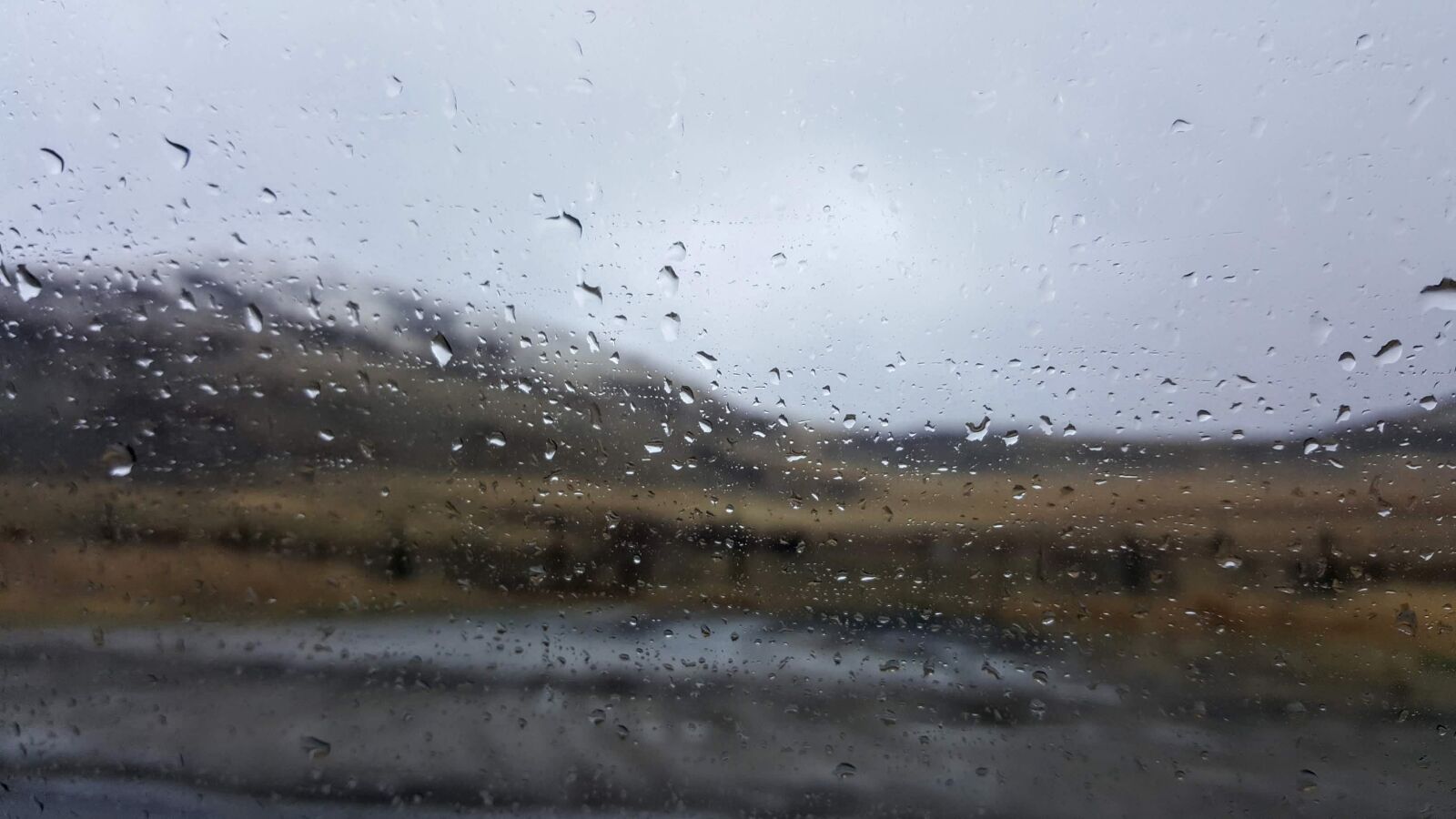Samsung Galaxy S6 sample photo. Fall, rain, window photography