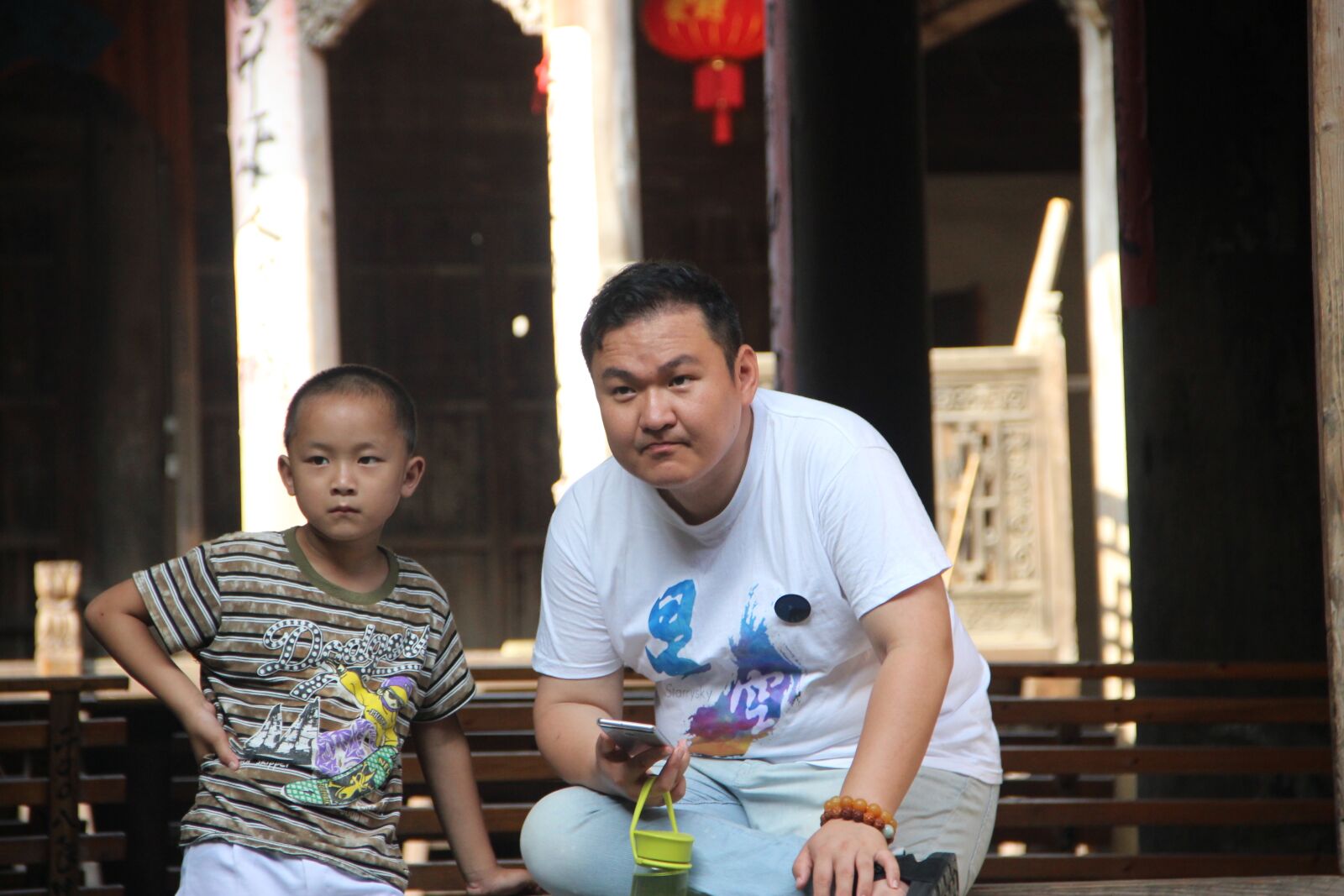 Canon EF-S 18-135mm F3.5-5.6 IS sample photo. China, culture, father photography