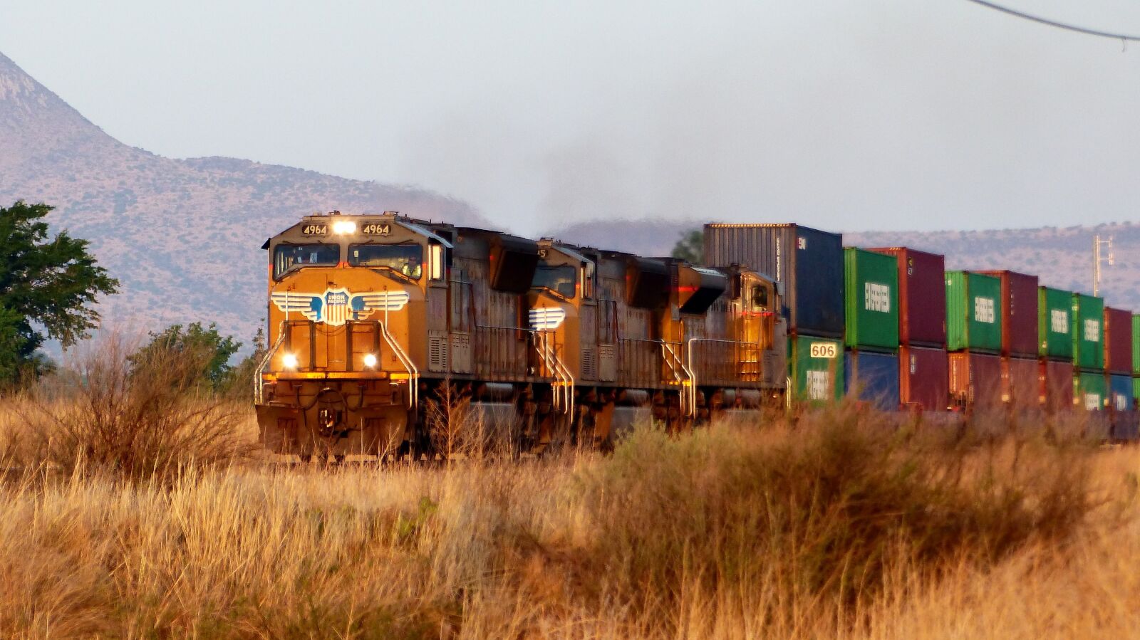 Panasonic Lumix DMC-FZ200 sample photo. Train, transport, american photography