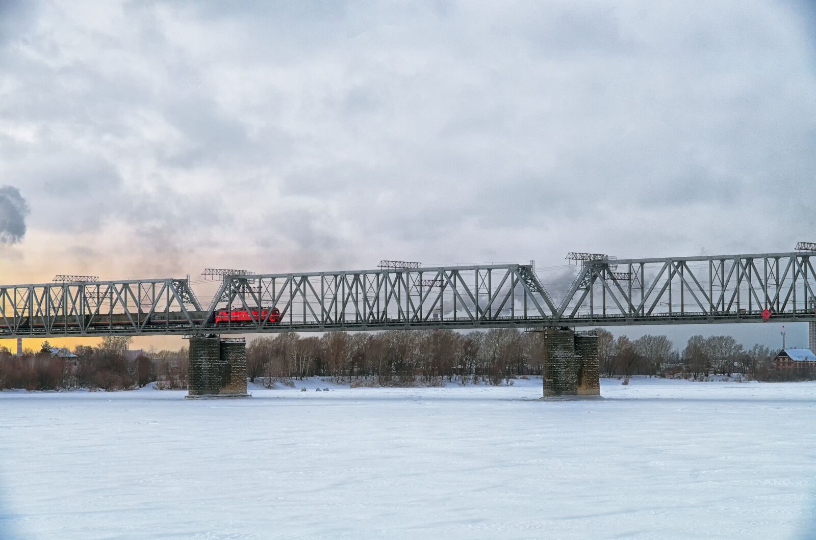Pentax K-500 sample photo. Railway, bridge, winter photography
