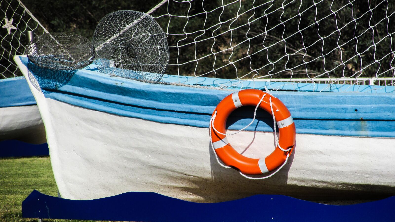 Canon PowerShot SX400 IS sample photo. Boat, fishing boat, traditional photography
