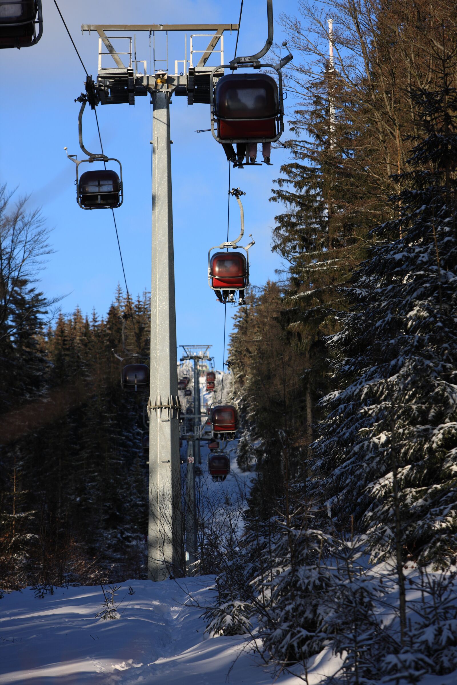 Canon EOS-1Ds Mark III sample photo. Ski lift, ski, skiing photography