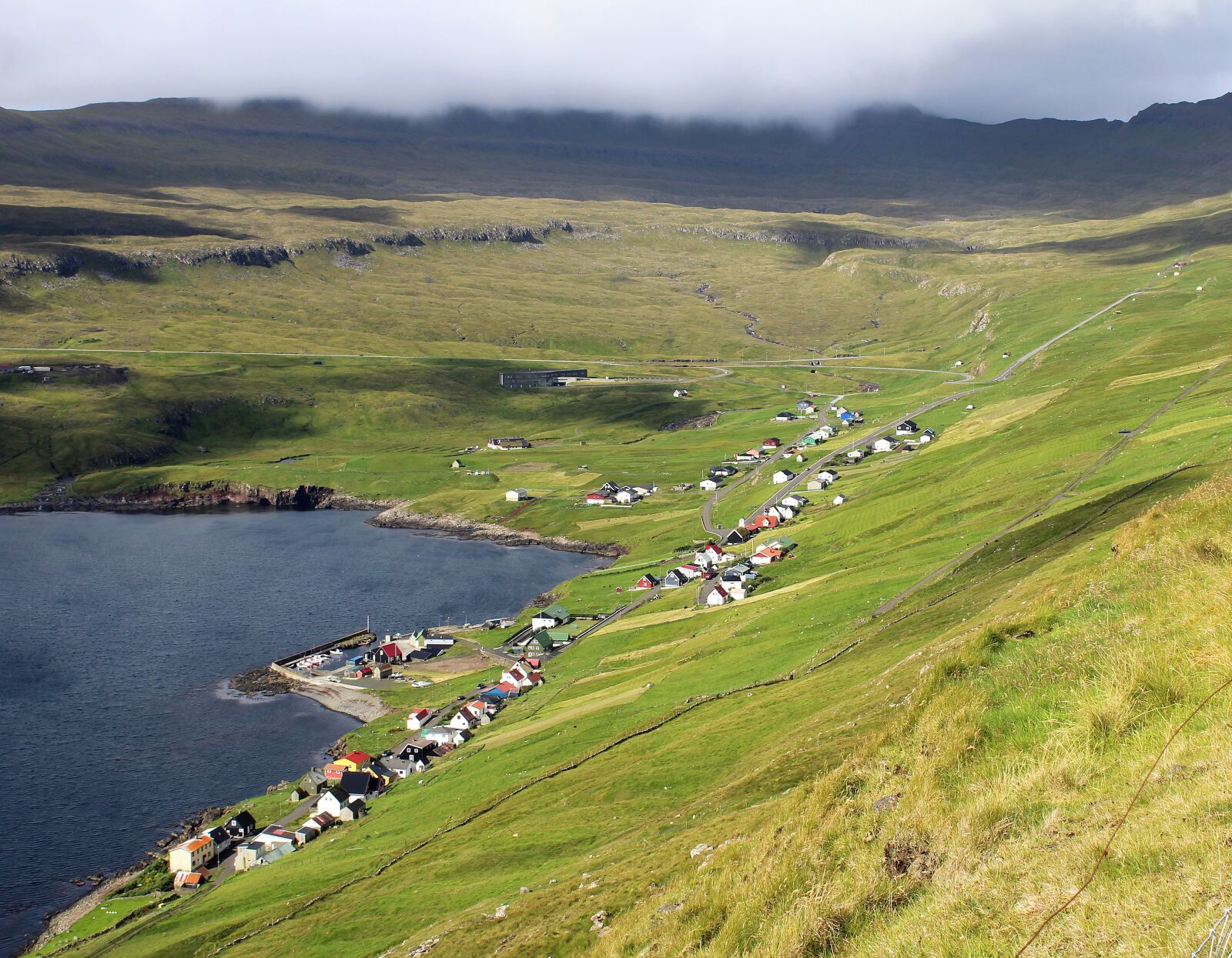 Canon EOS 1300D (EOS Rebel T6 / EOS Kiss X80) sample photo. Hov settlement, faroese settlement photography
