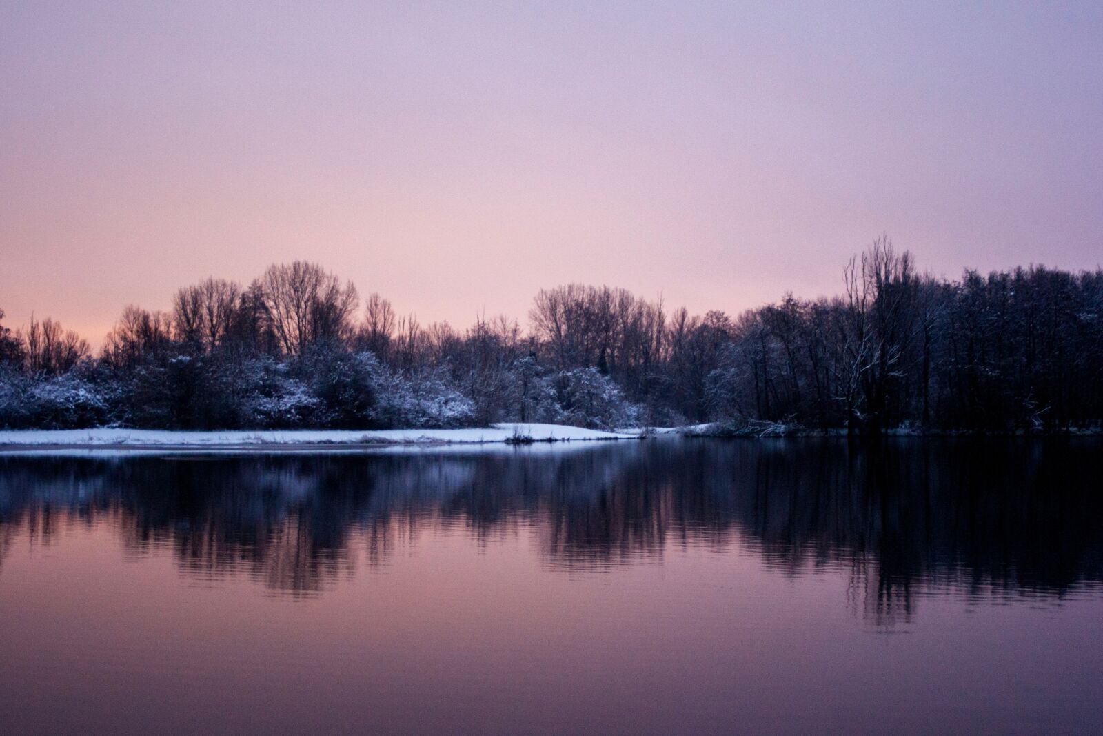 Sony Alpha DSLR-A700 sample photo. Dawn, no person, body photography