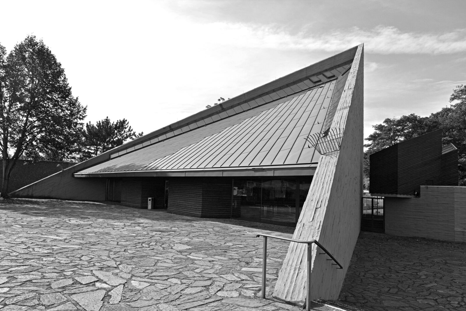 Nikon D5200 sample photo. Church, church building, architecture photography