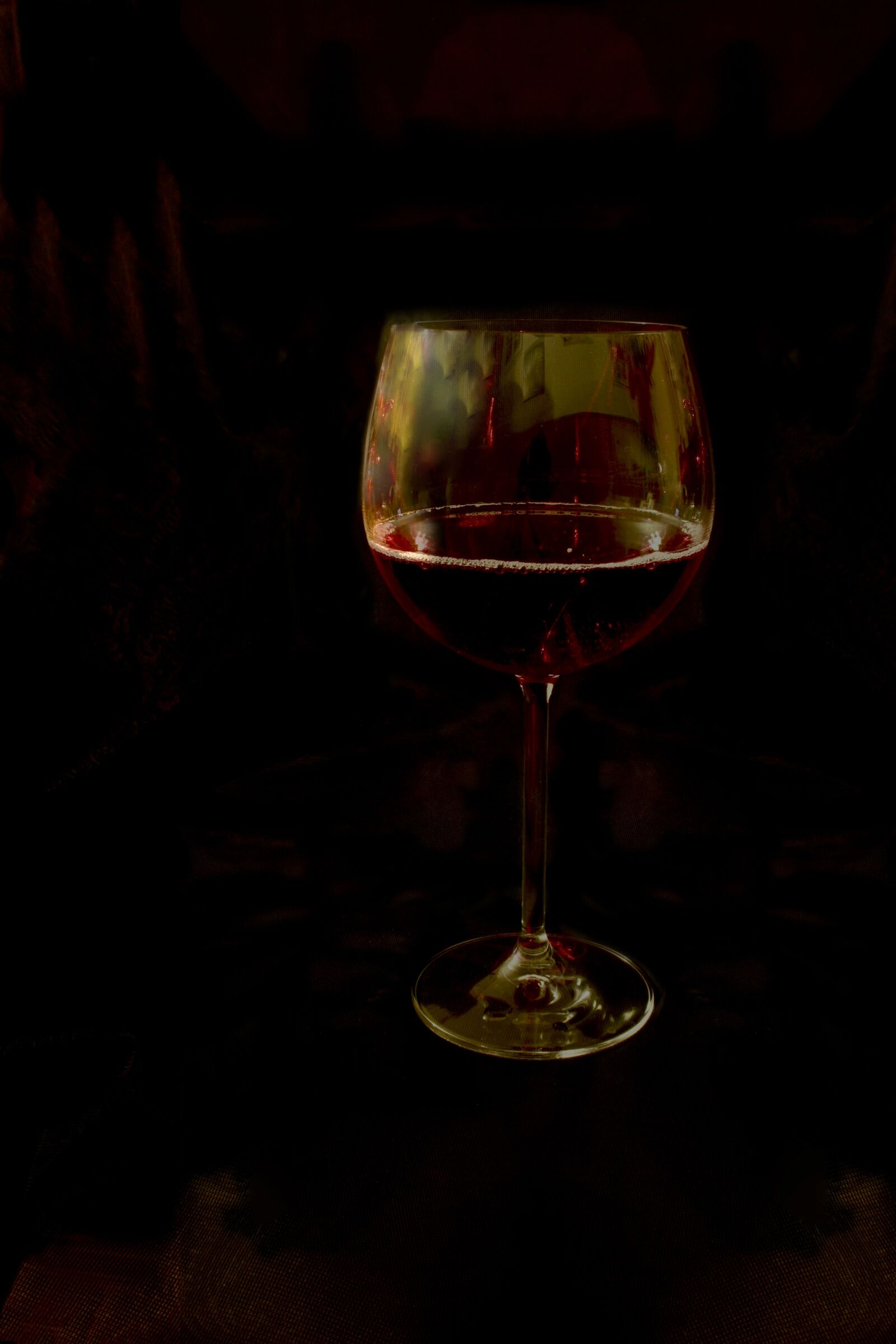 Canon EOS 1000D (EOS Digital Rebel XS / EOS Kiss F) sample photo. Wine, wine glass, red photography