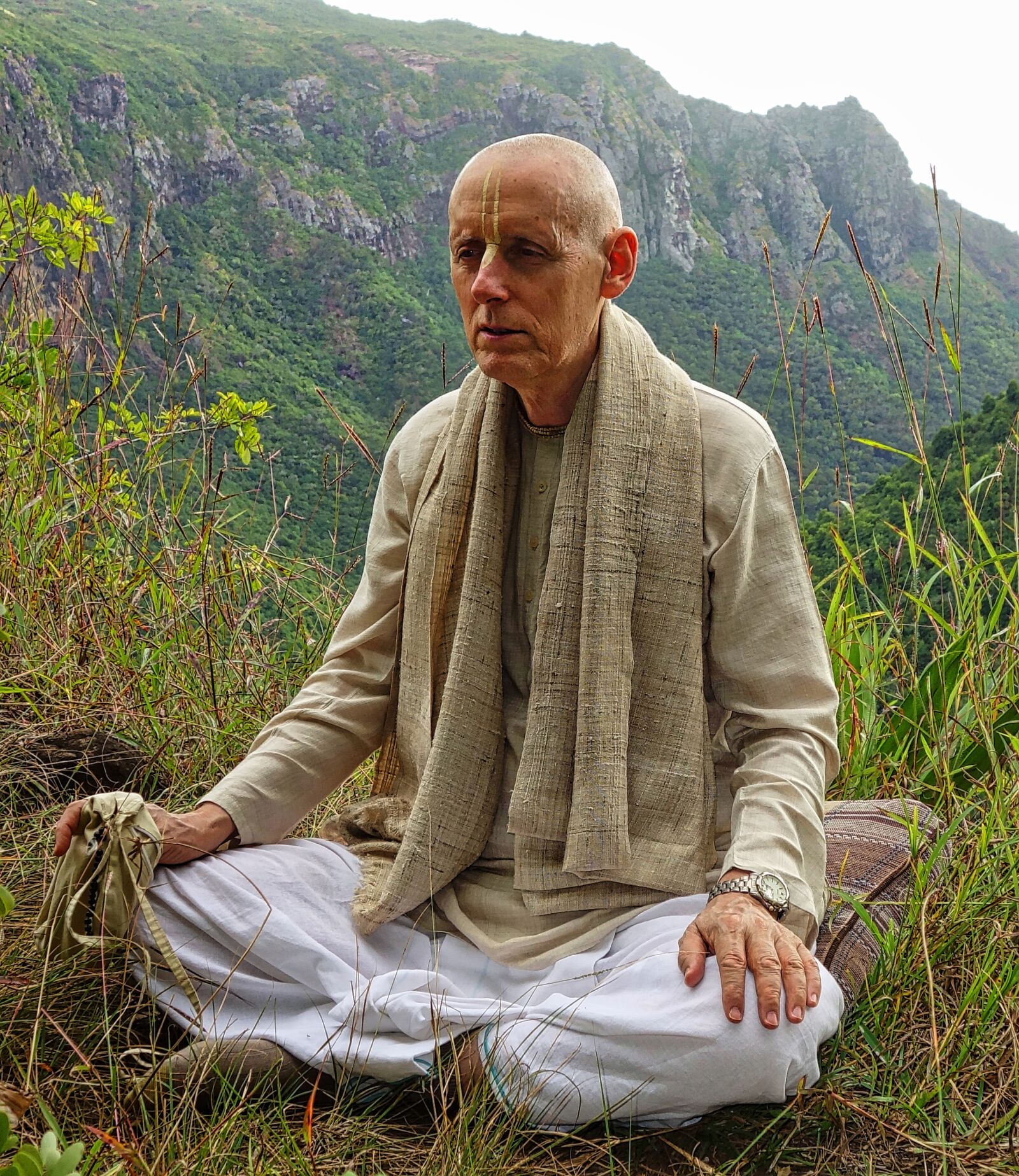 Sony Cyber-shot DSC-RX100 sample photo. Mauritius, meditation, hare krishna photography