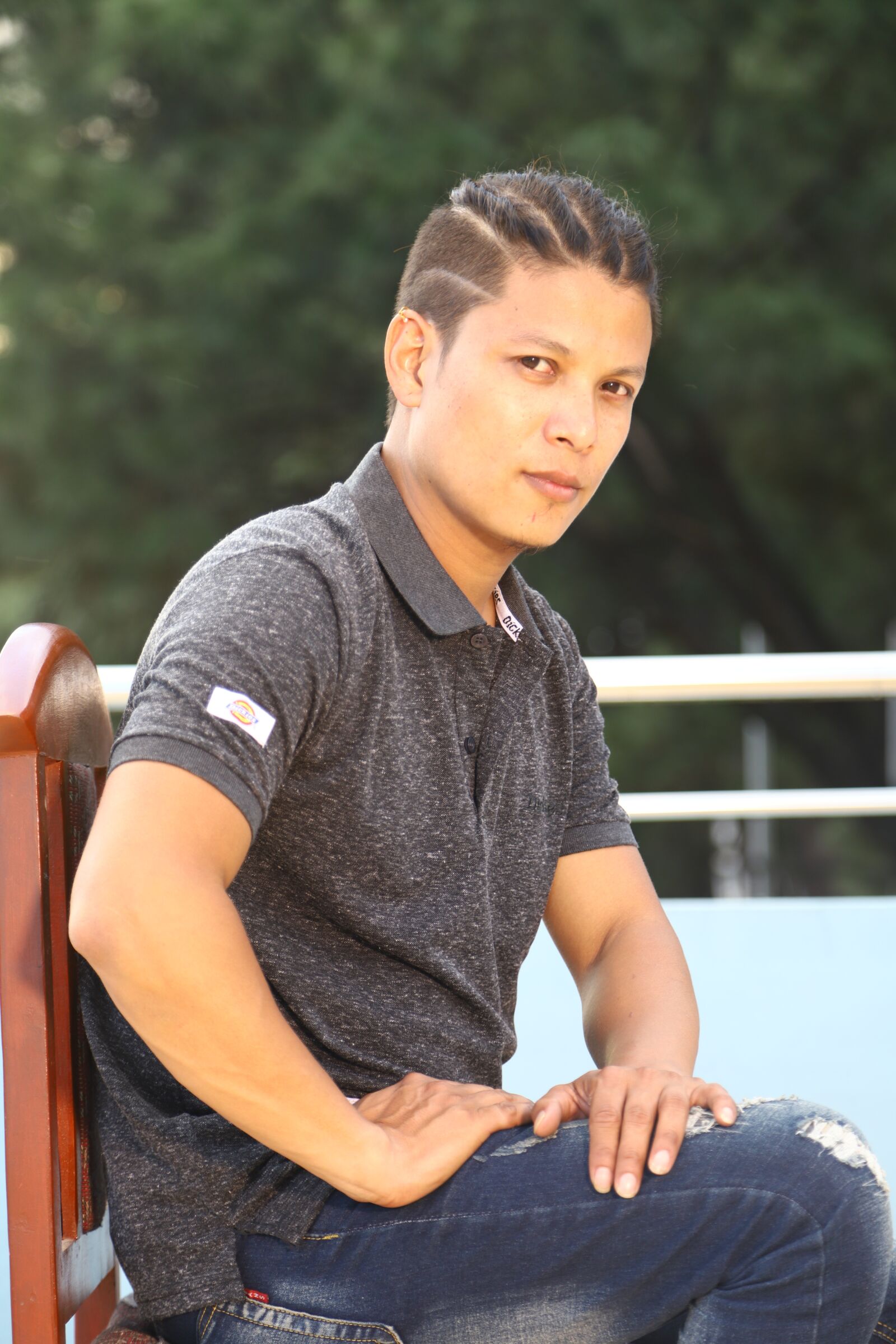 Canon EOS 6D Mark II sample photo. Eyes, bright, posture photography